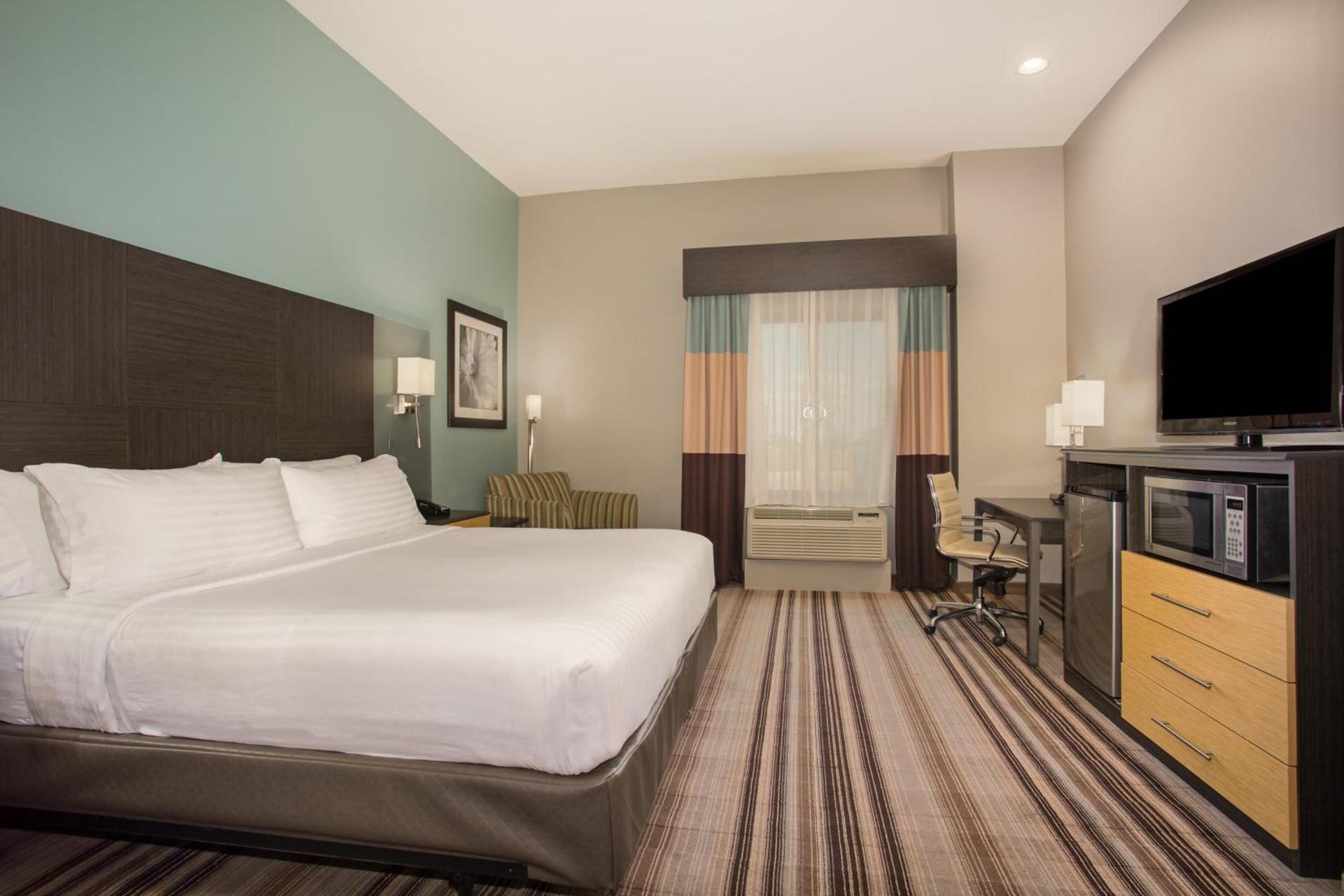 Holiday Inn Express & Suites Amarillo West by IHG photo 32