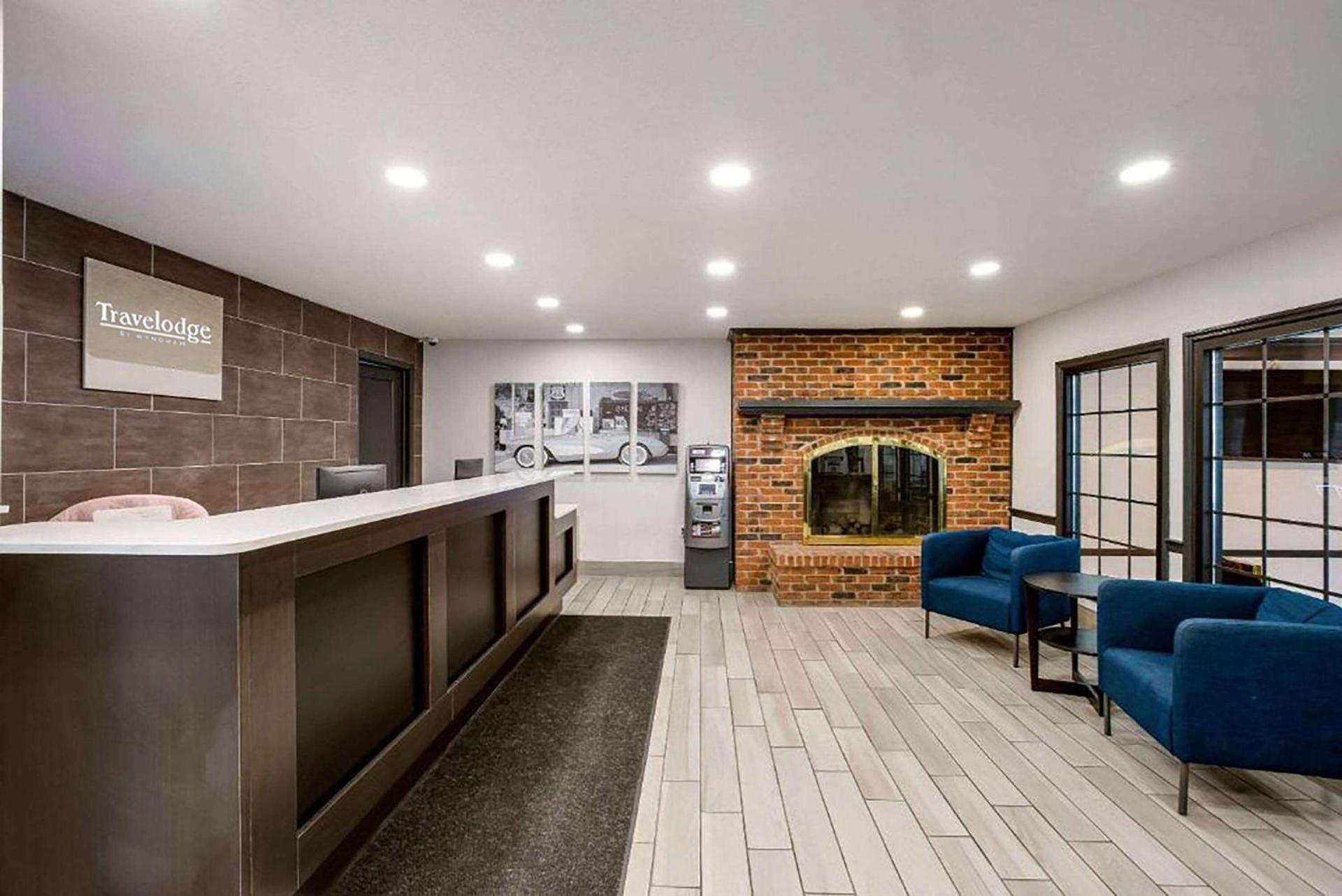 Travelodge by Wyndham Canton-Livonia Area, MI photo 2