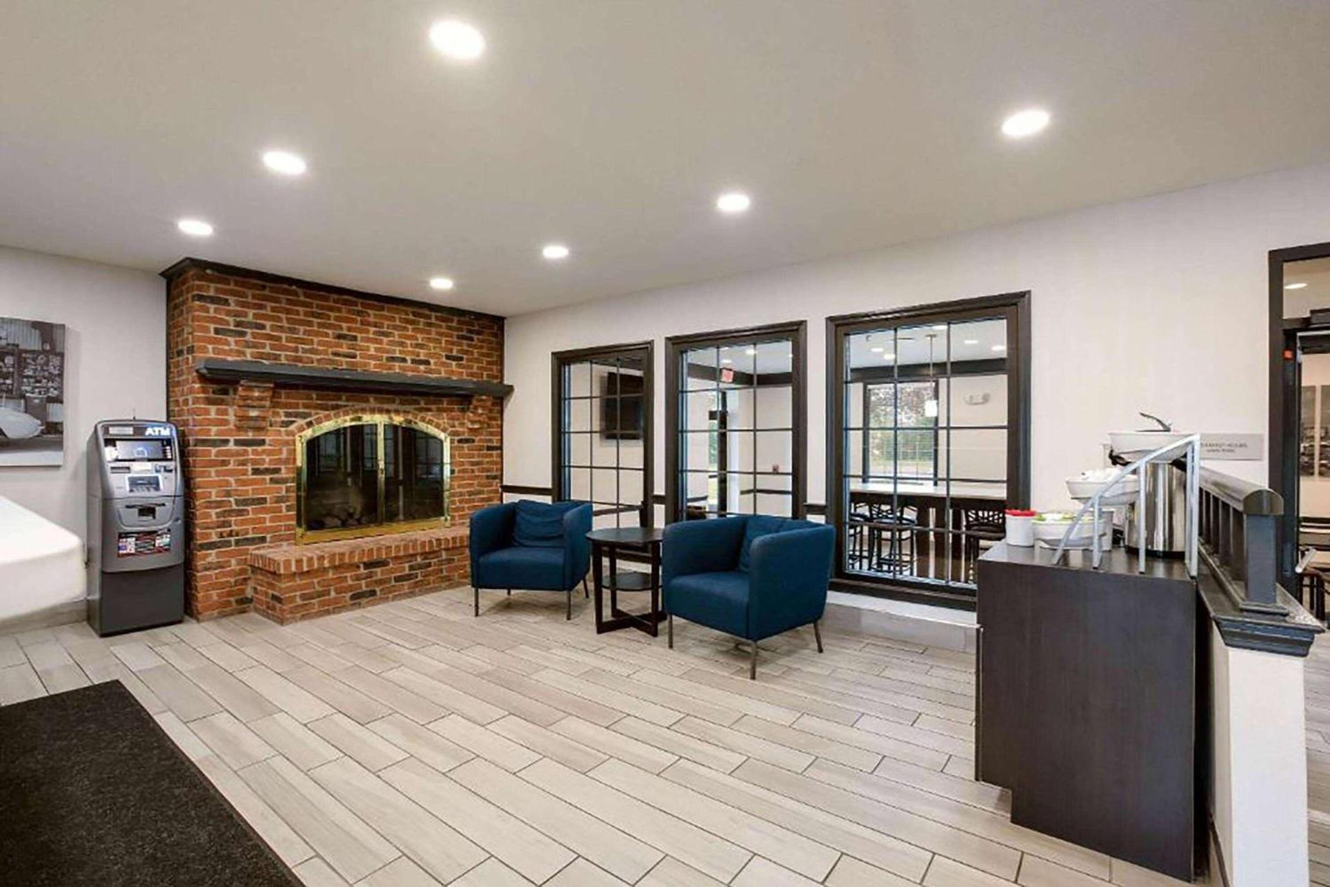 Travelodge by Wyndham Canton-Livonia Area, MI photo 13