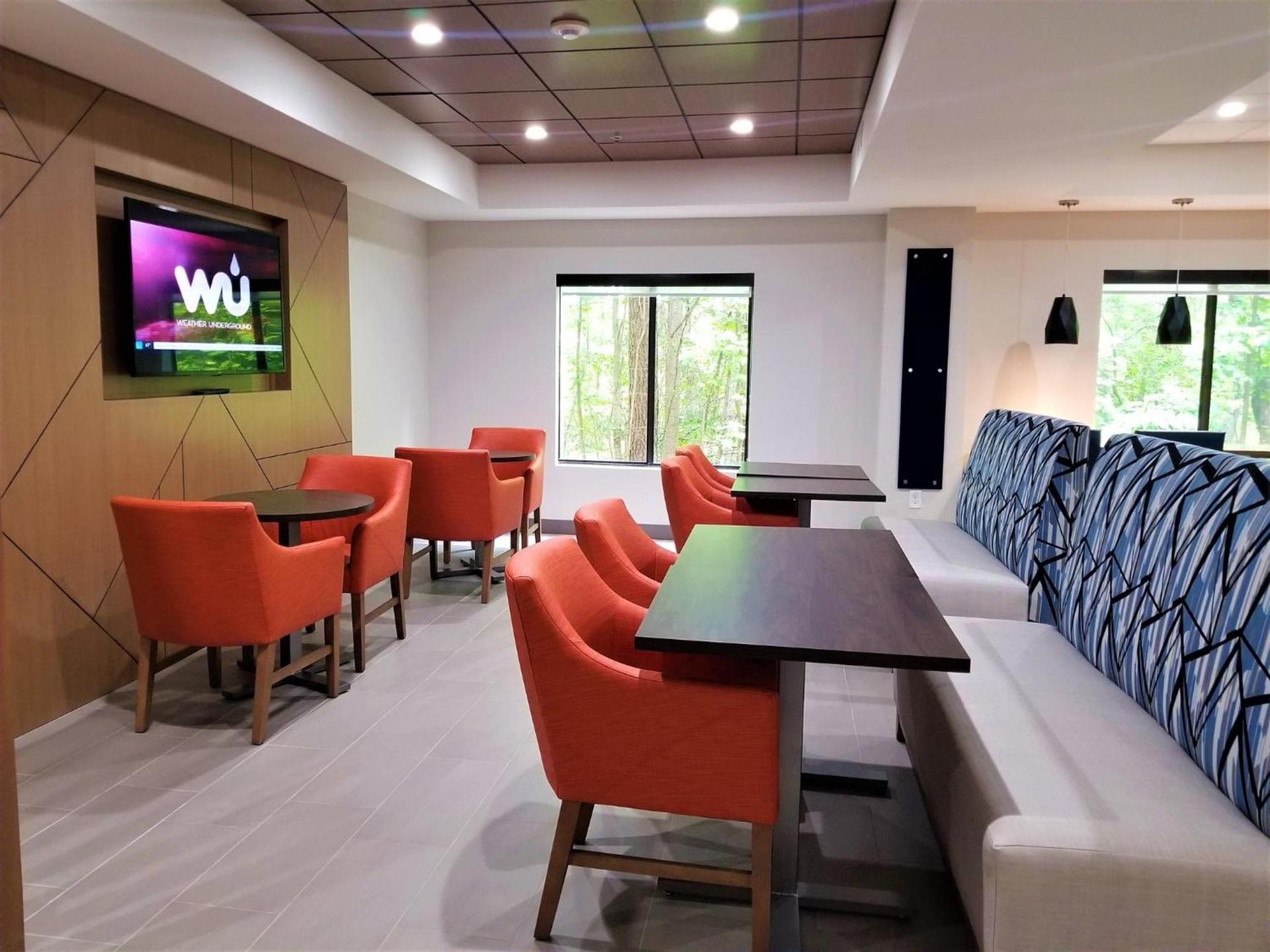Holiday Inn Express Apex - Raleigh by IHG photo 15