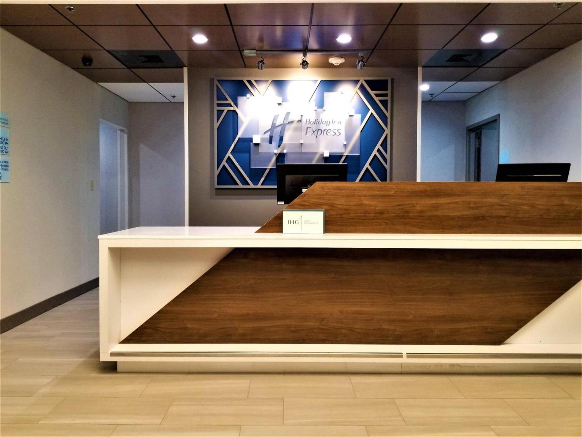 Holiday Inn Express Apex - Raleigh by IHG photo 19