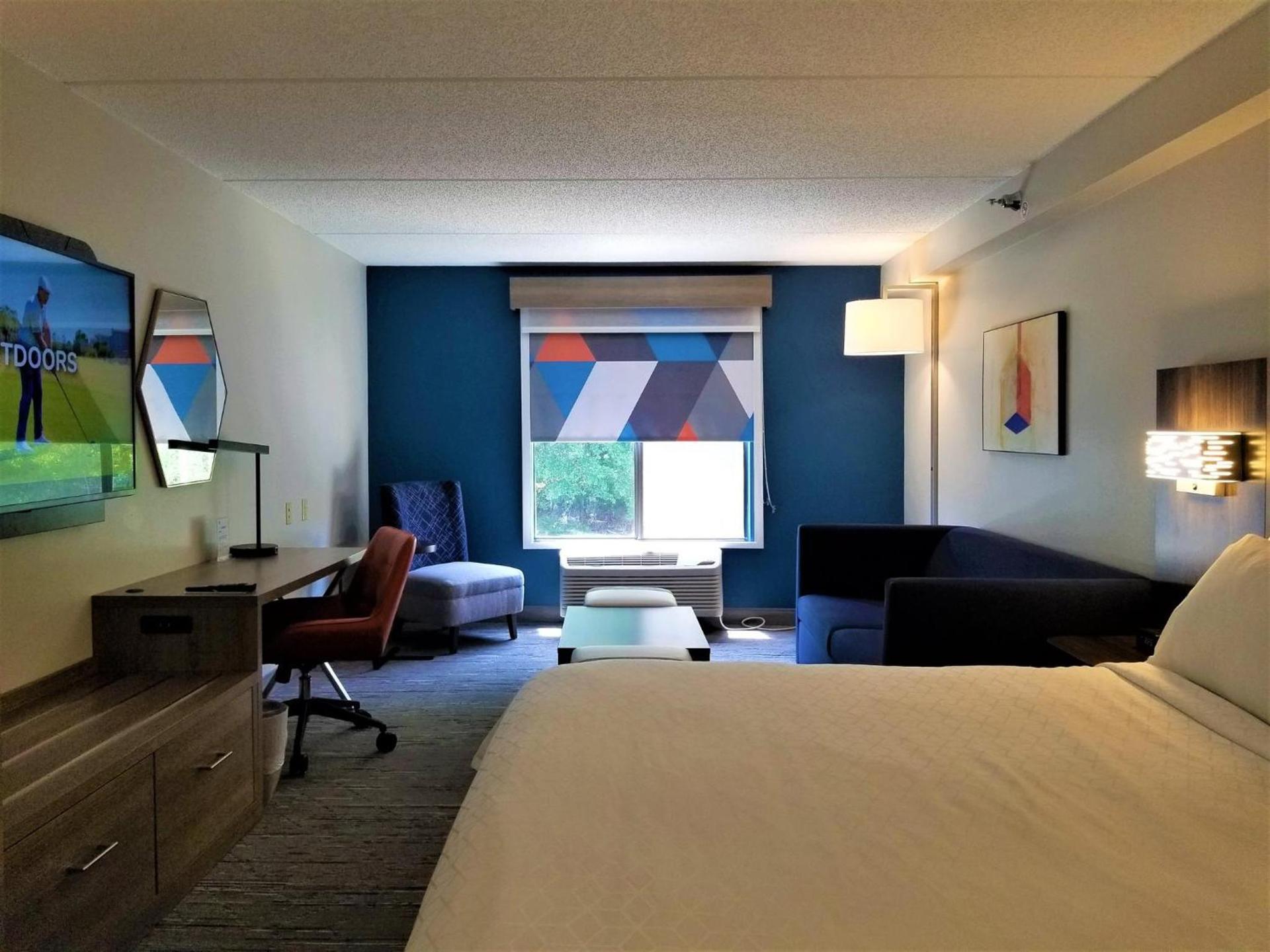 Holiday Inn Express Apex - Raleigh by IHG photo 38