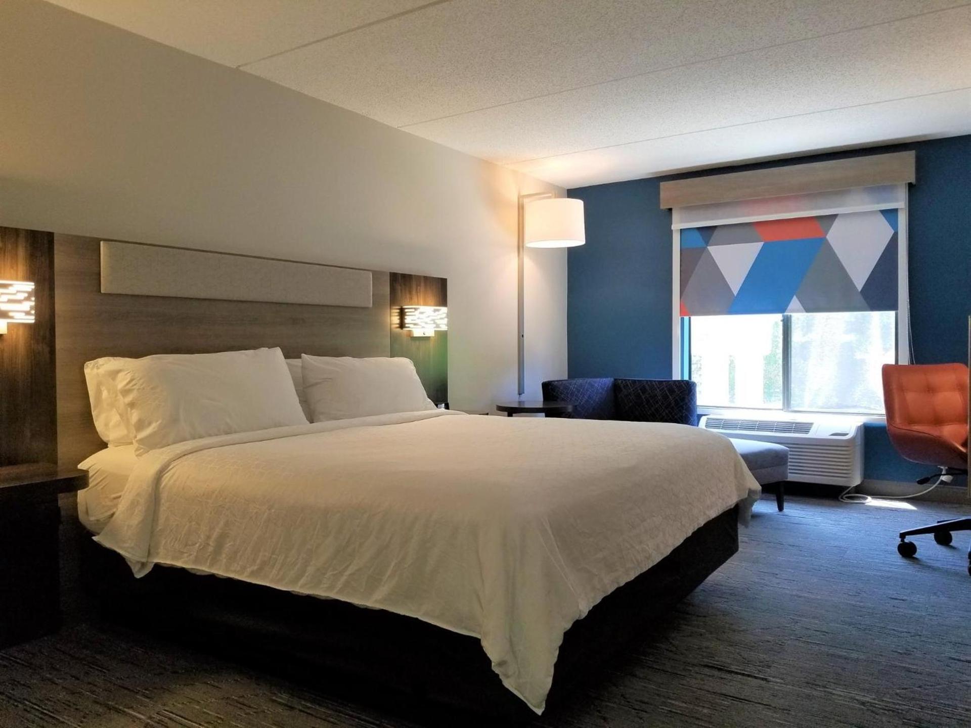 Holiday Inn Express Apex - Raleigh by IHG photo 39