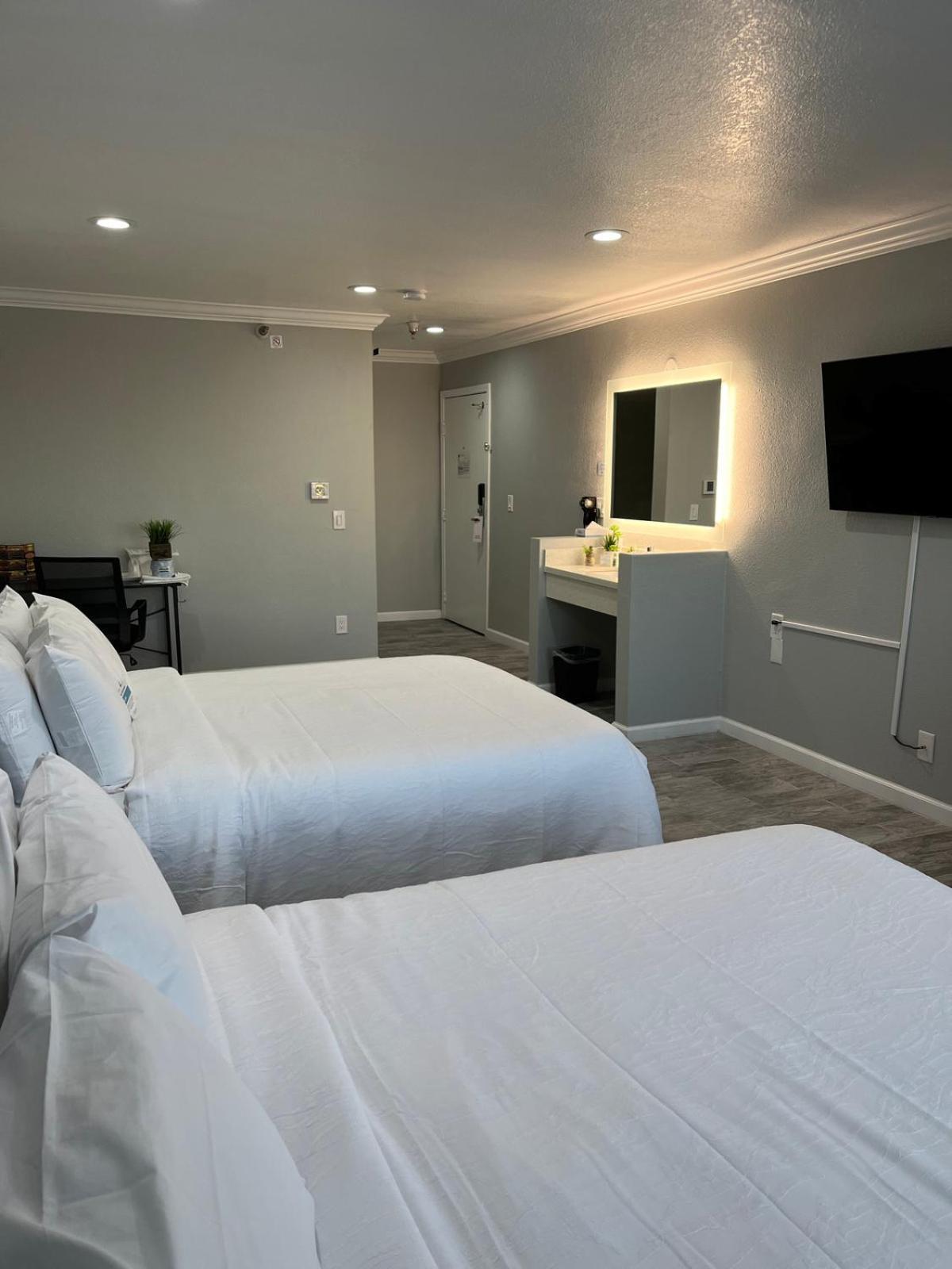 Capri Suites Anaheim photo 28