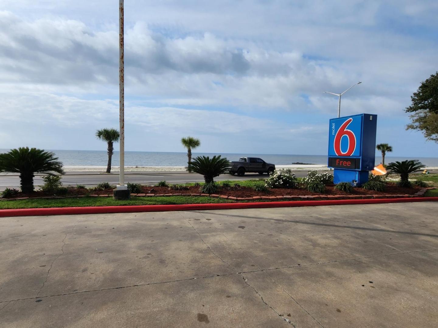 Motel 6-Biloxi, MS - Beach photo 12