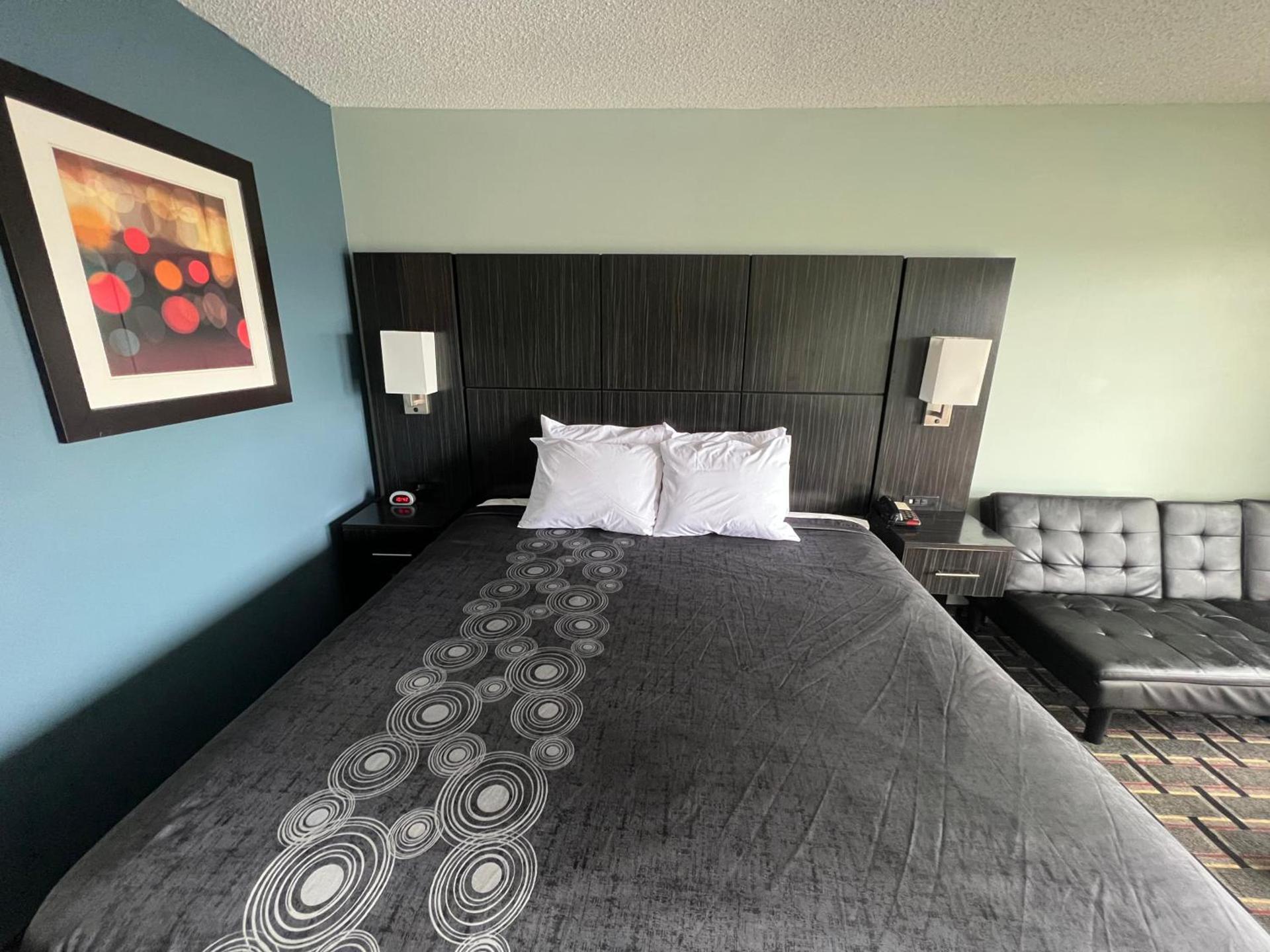 Executive Inn photo 33