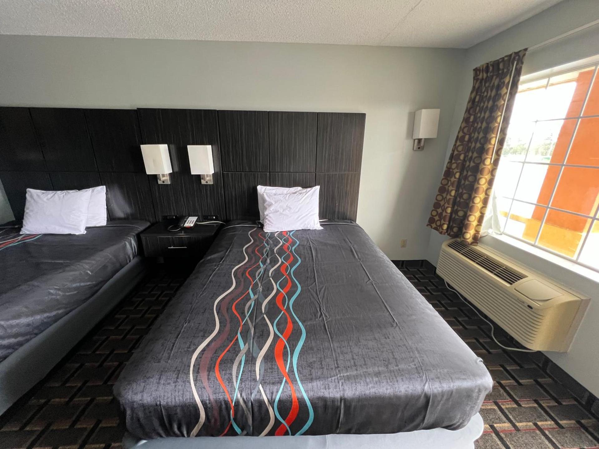 Executive Inn photo 24