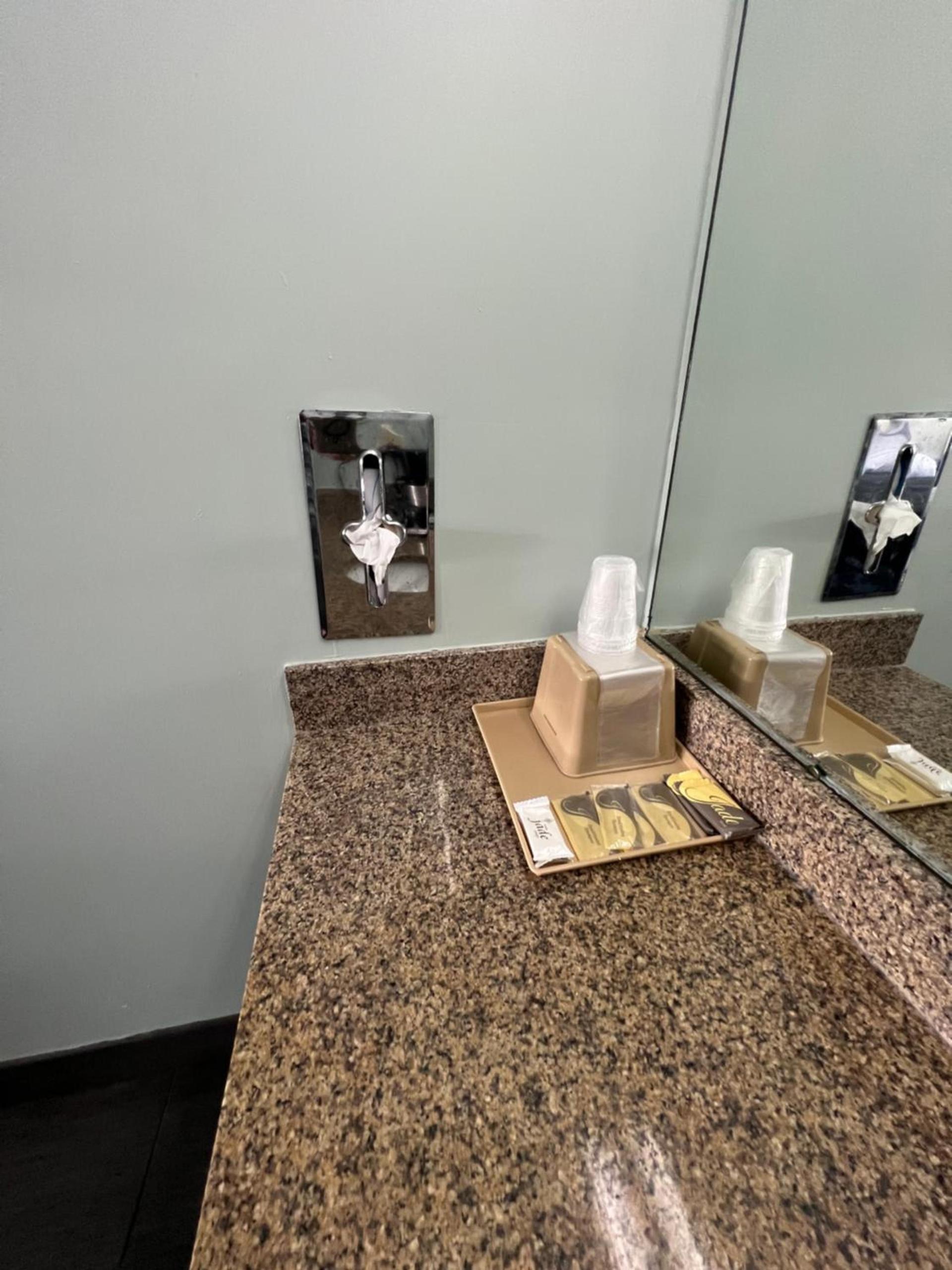 Executive Inn photo 21