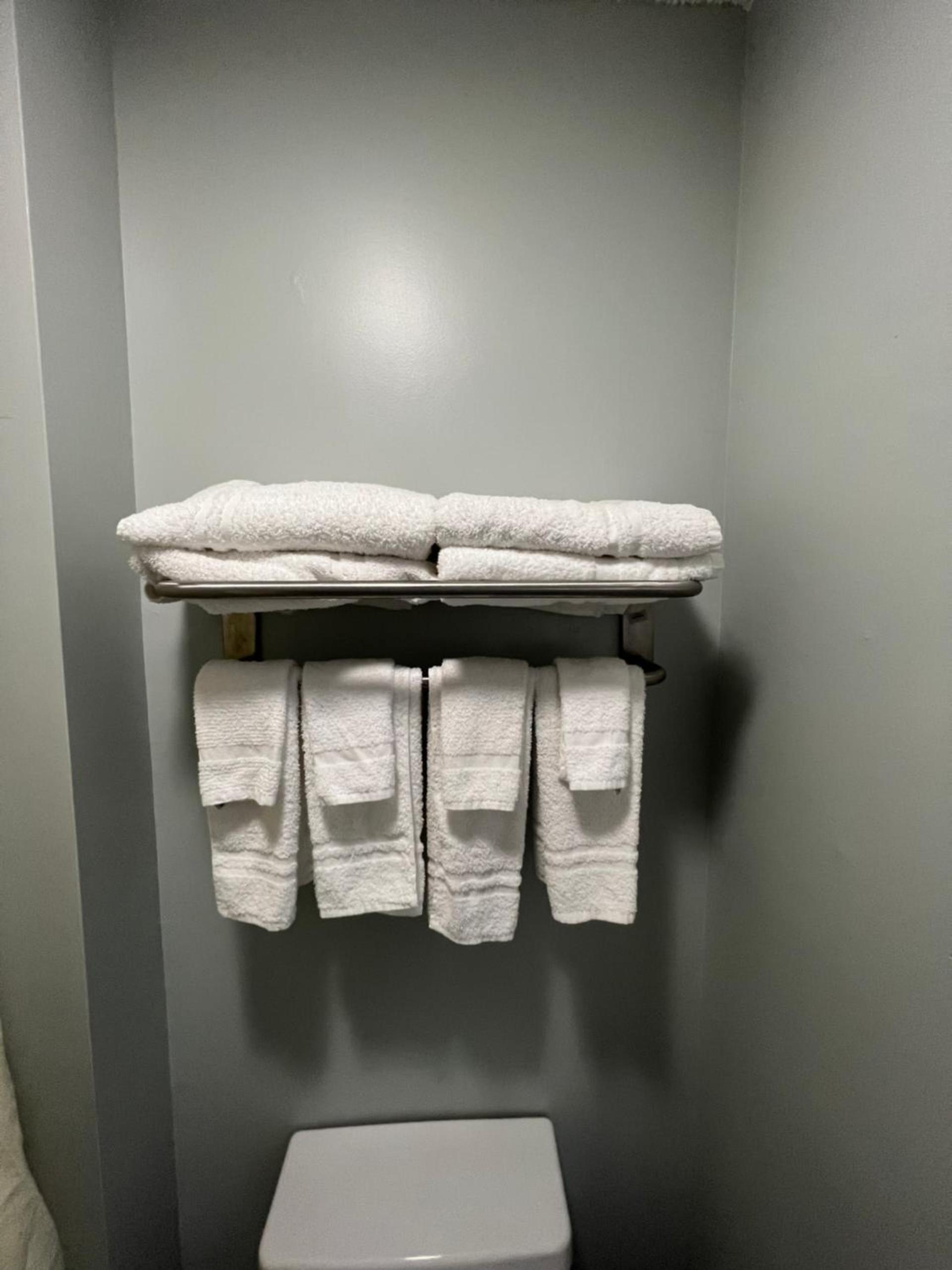 Executive Inn photo 12