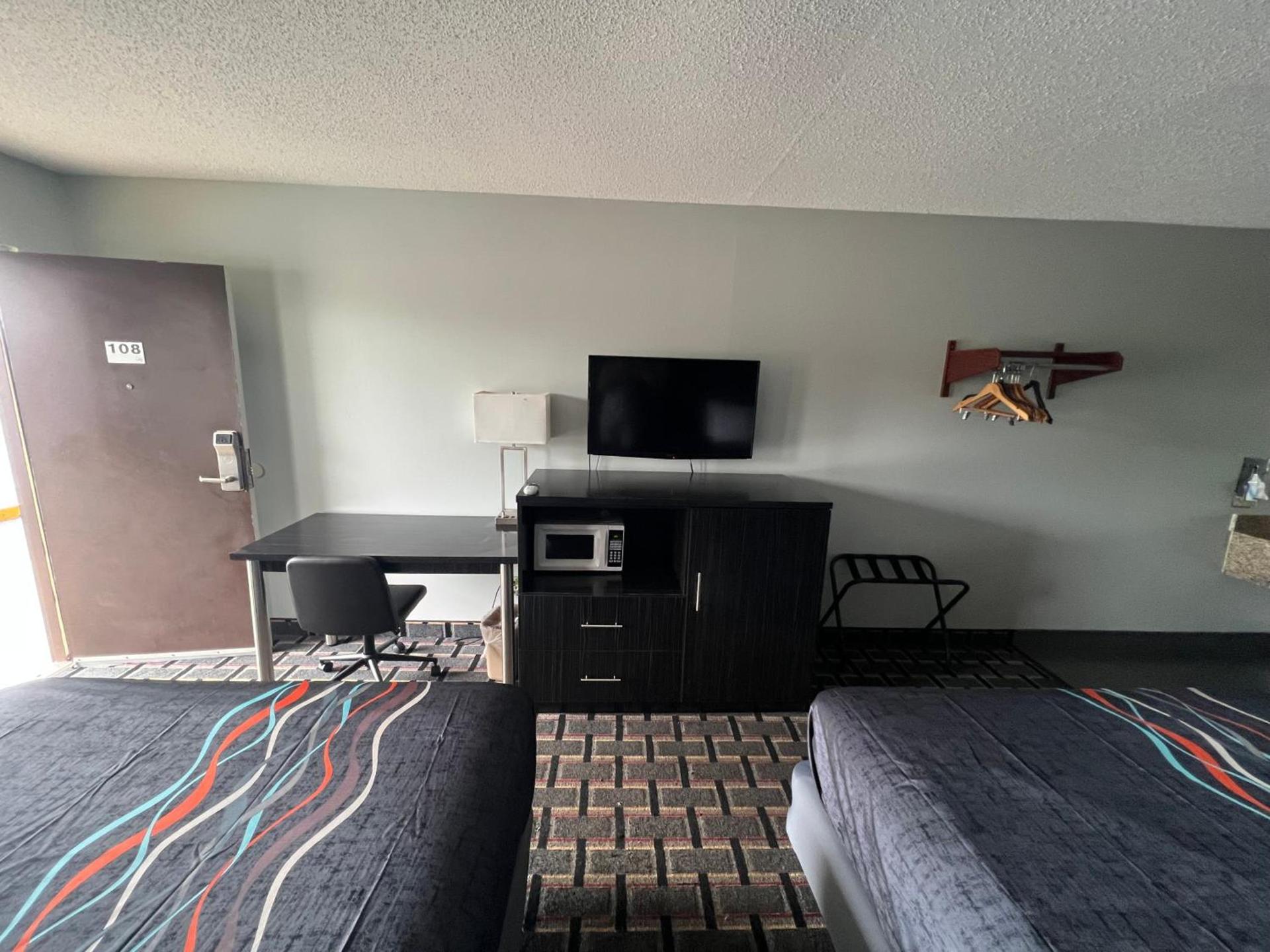 Executive Inn photo 18