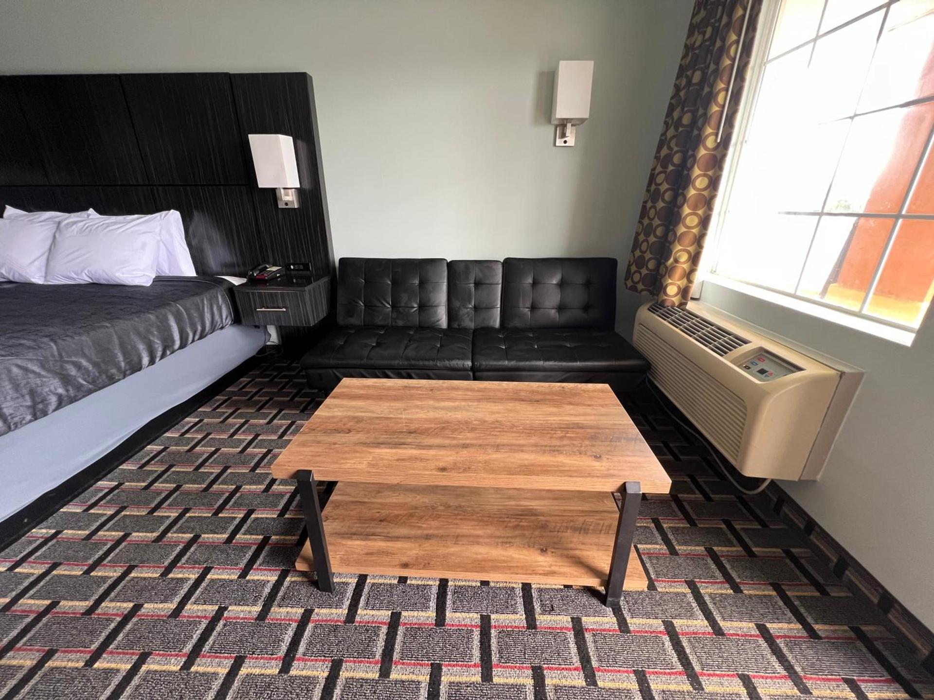 Executive Inn photo 15