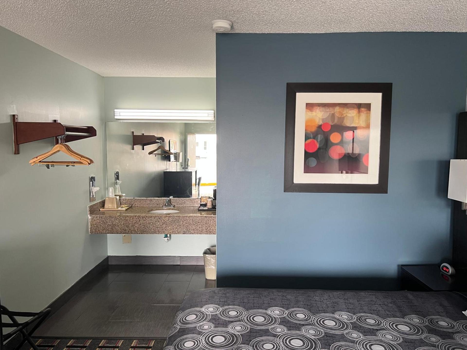 Executive Inn photo 25