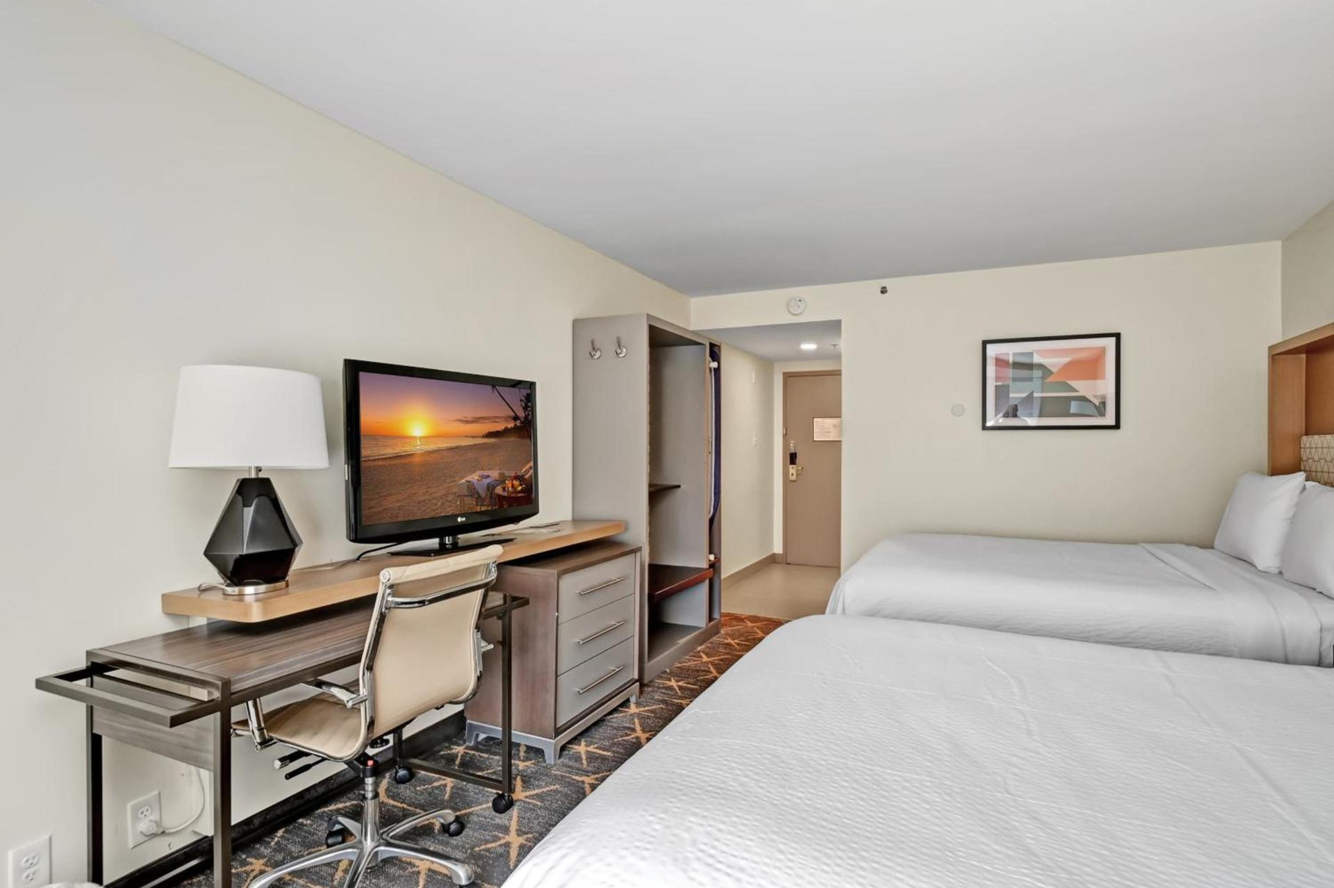 Holiday Inn - Piscataway - Somerset by IHG photo 40