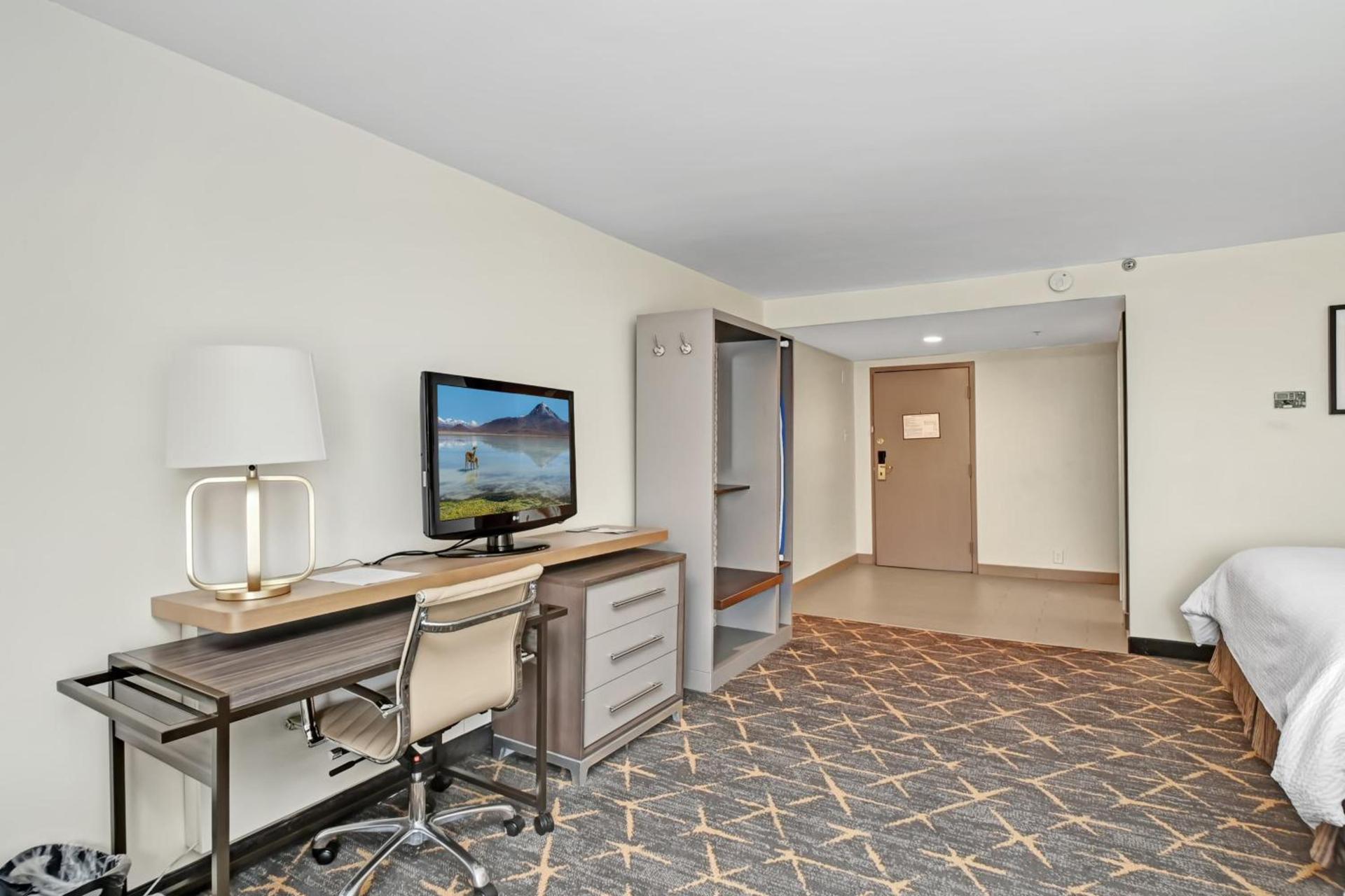 Holiday Inn - Piscataway - Somerset by IHG photo 34