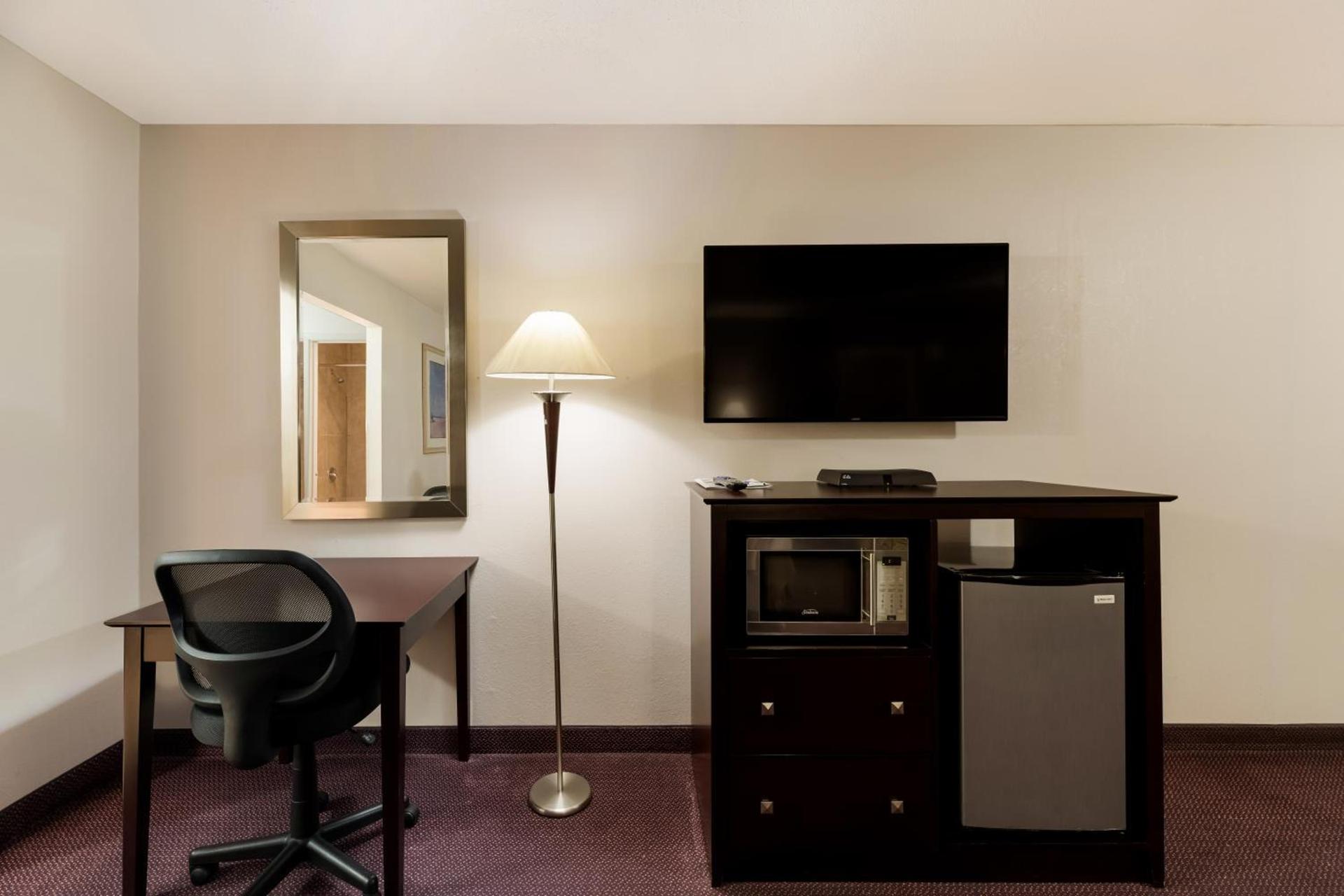 Americas Best Value Inn Alpine photo 6