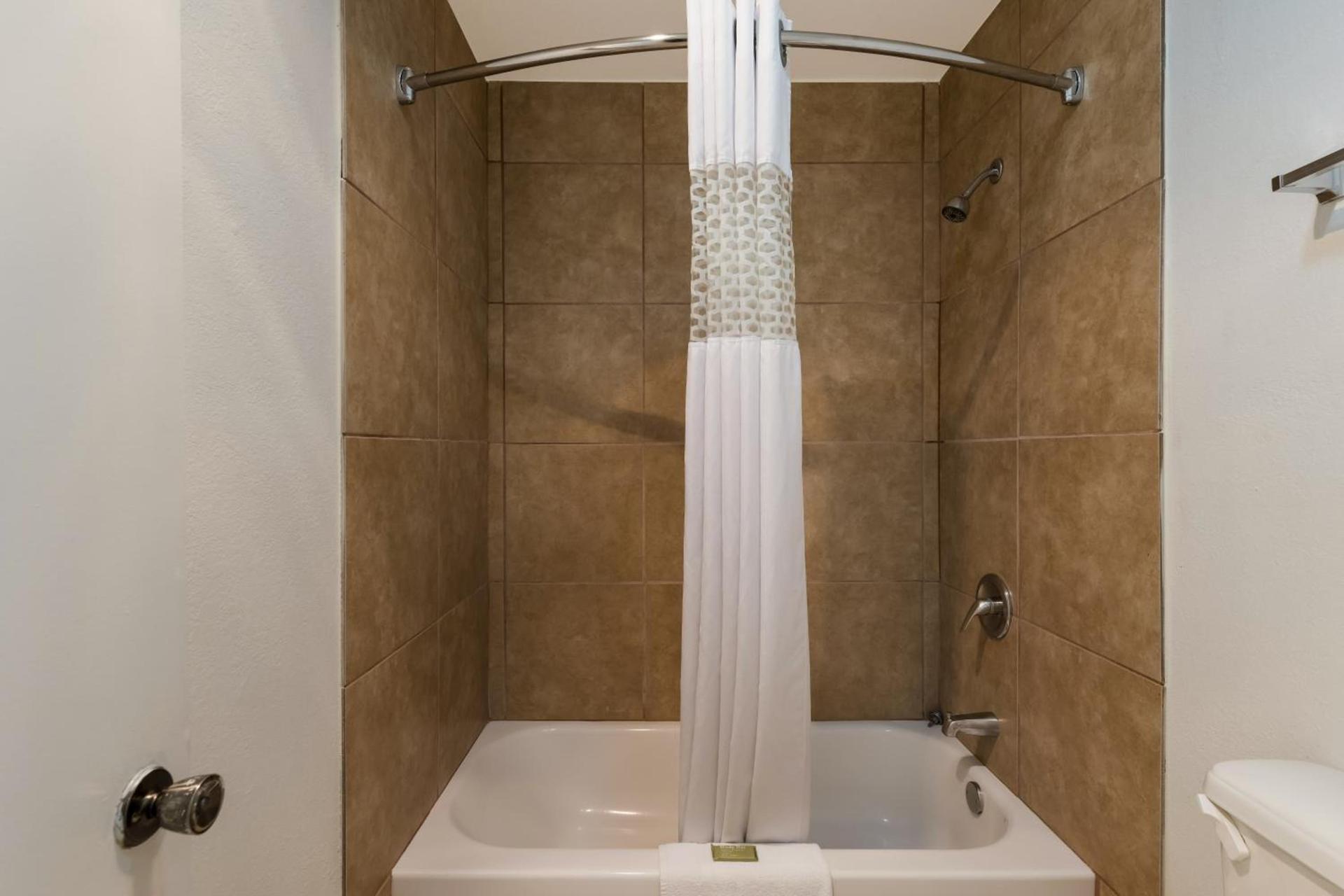 Americas Best Value Inn Alpine photo 5