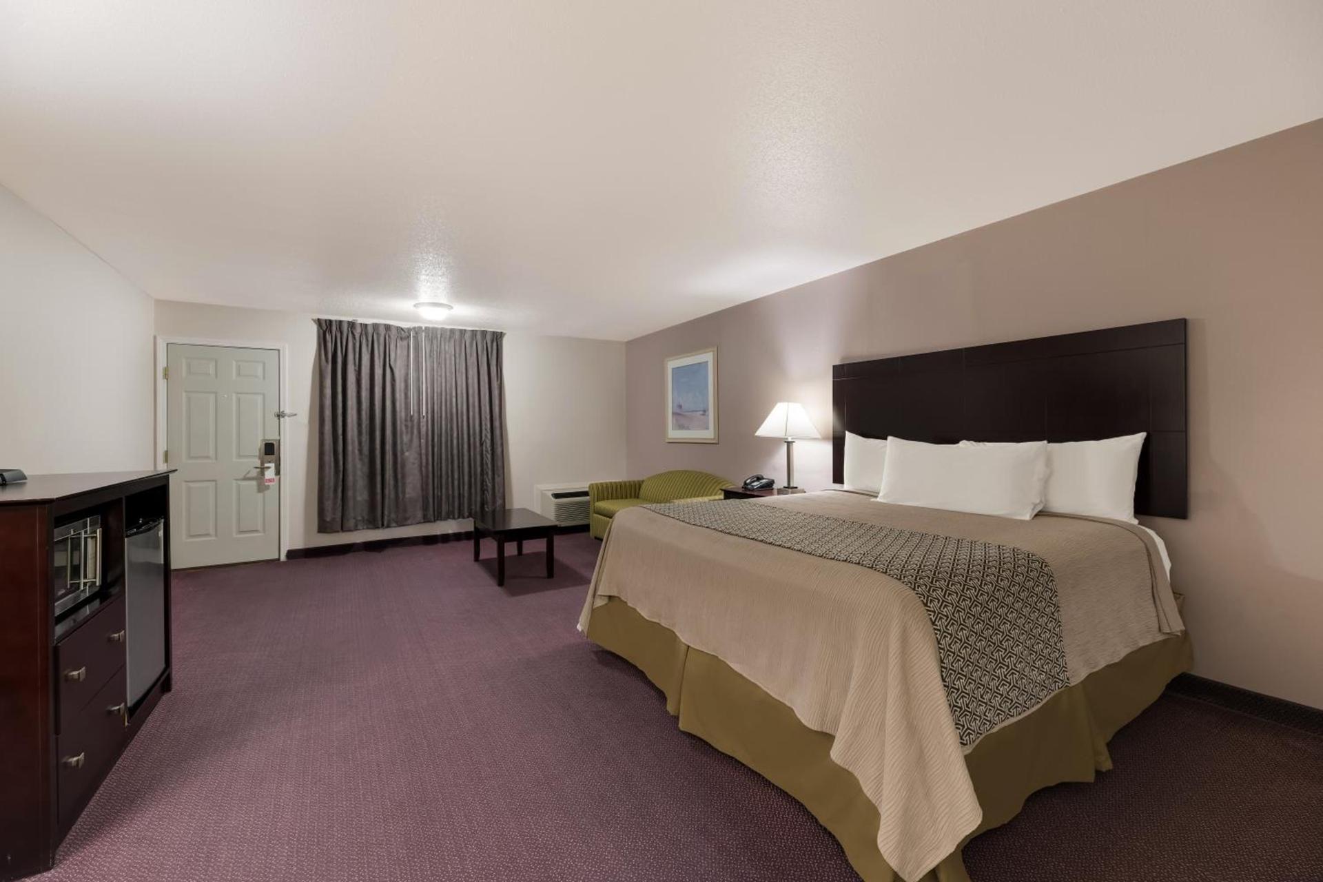 Americas Best Value Inn Alpine photo 8