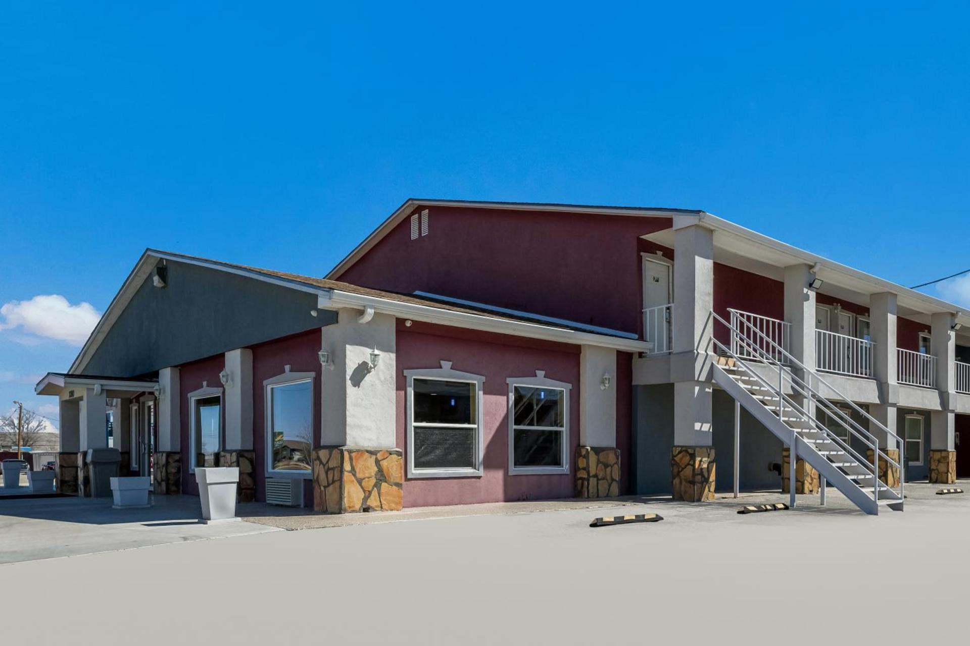 Americas Best Value Inn Alpine photo 17