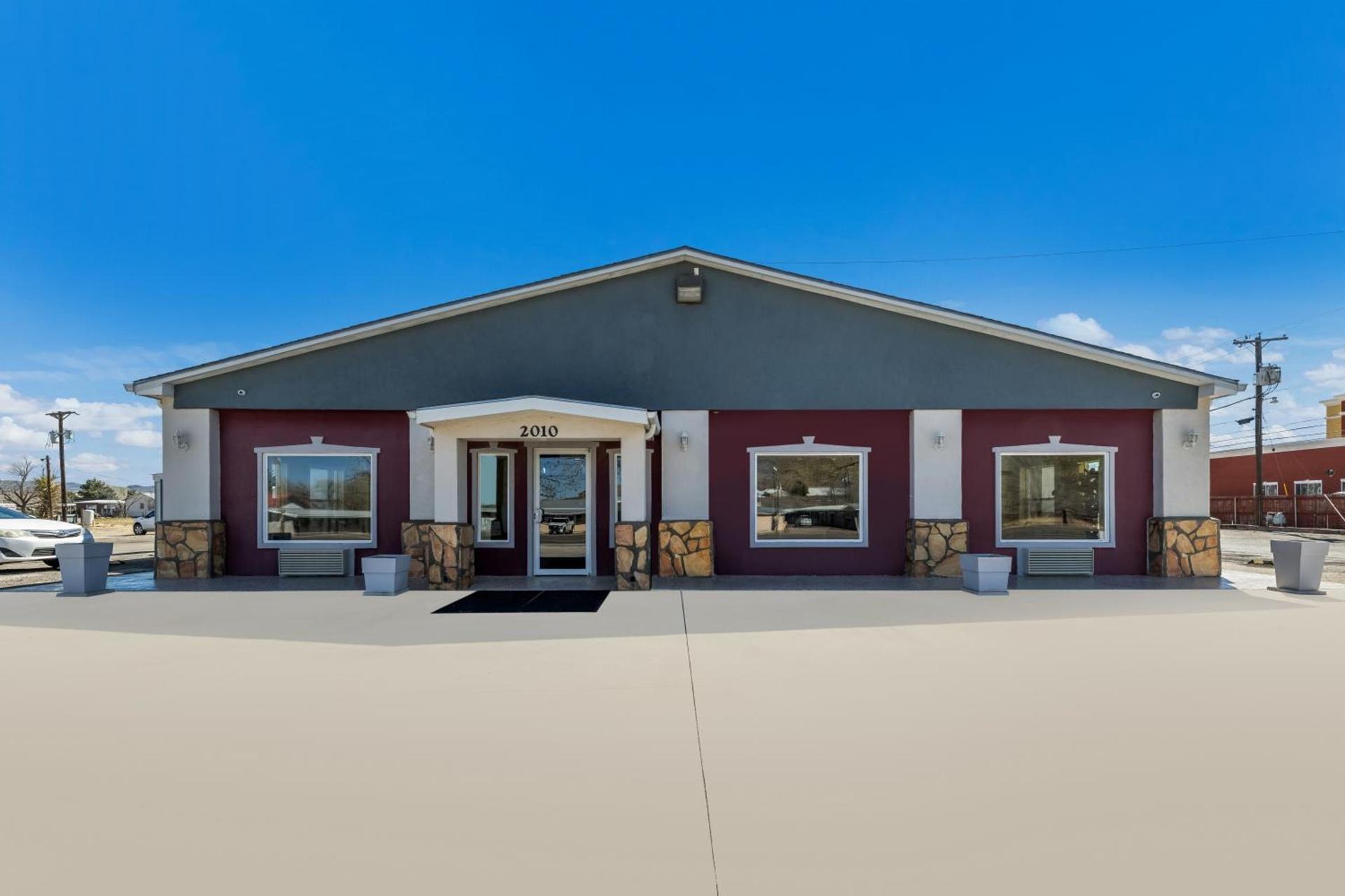 Americas Best Value Inn Alpine photo 25