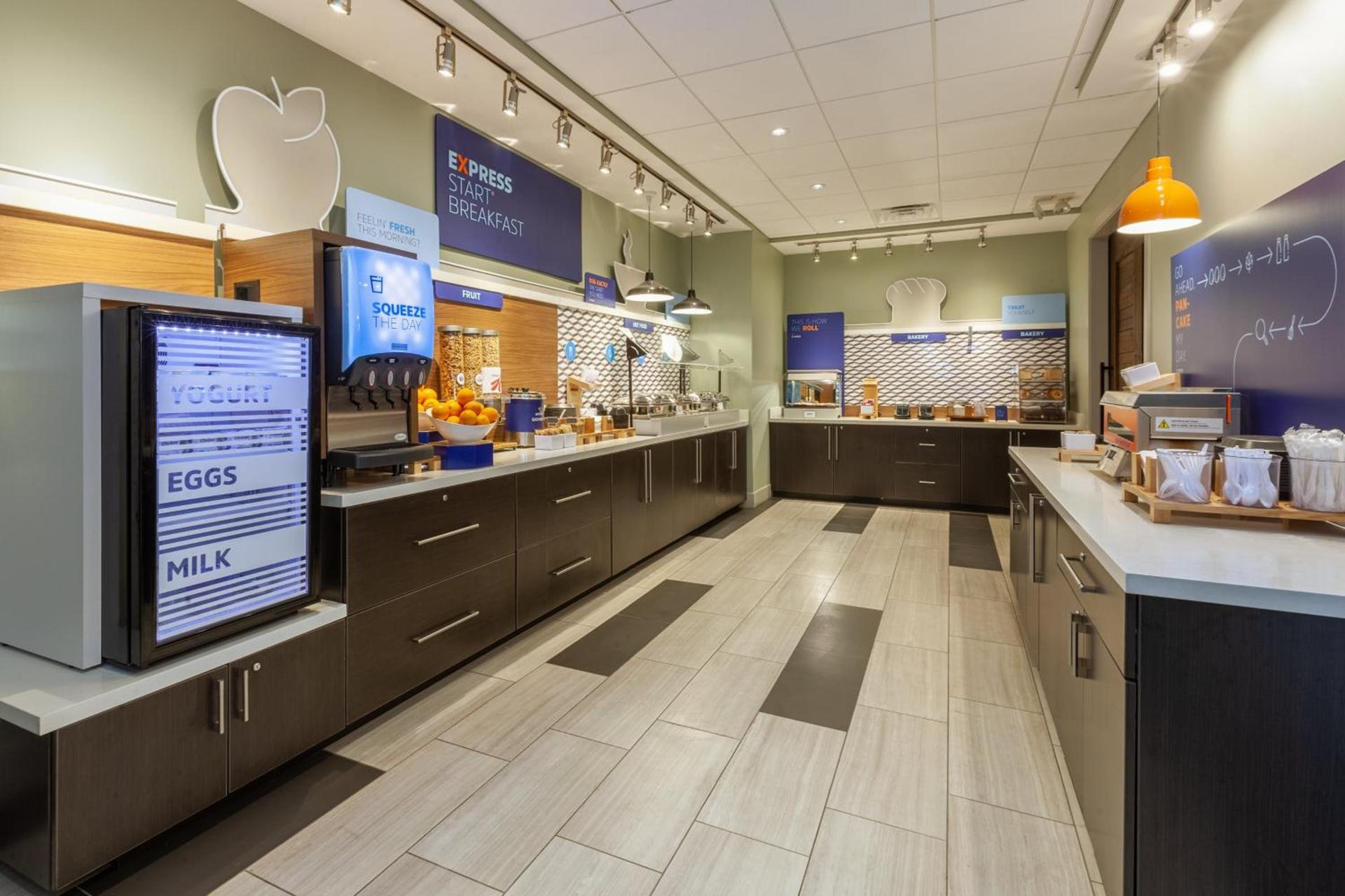 Holiday Inn Express & Suites Brunswick-Harpers Ferry Area by IHG photo 46