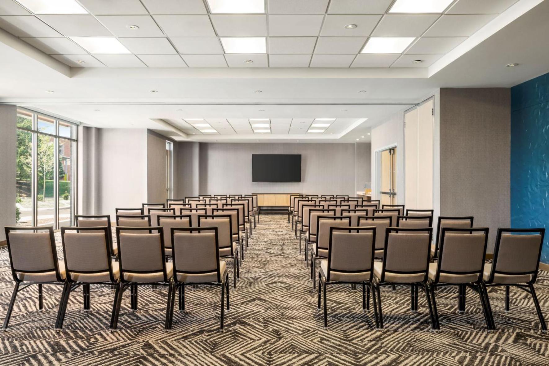 Hyatt Place Columbus Polaris photo 16