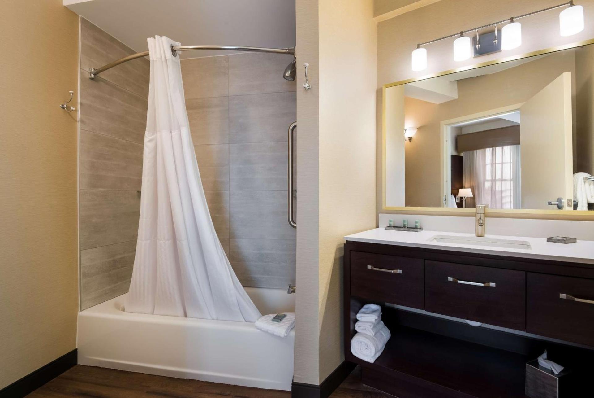 Best Western Syracuse Downtown Hotel and Suites photo 13