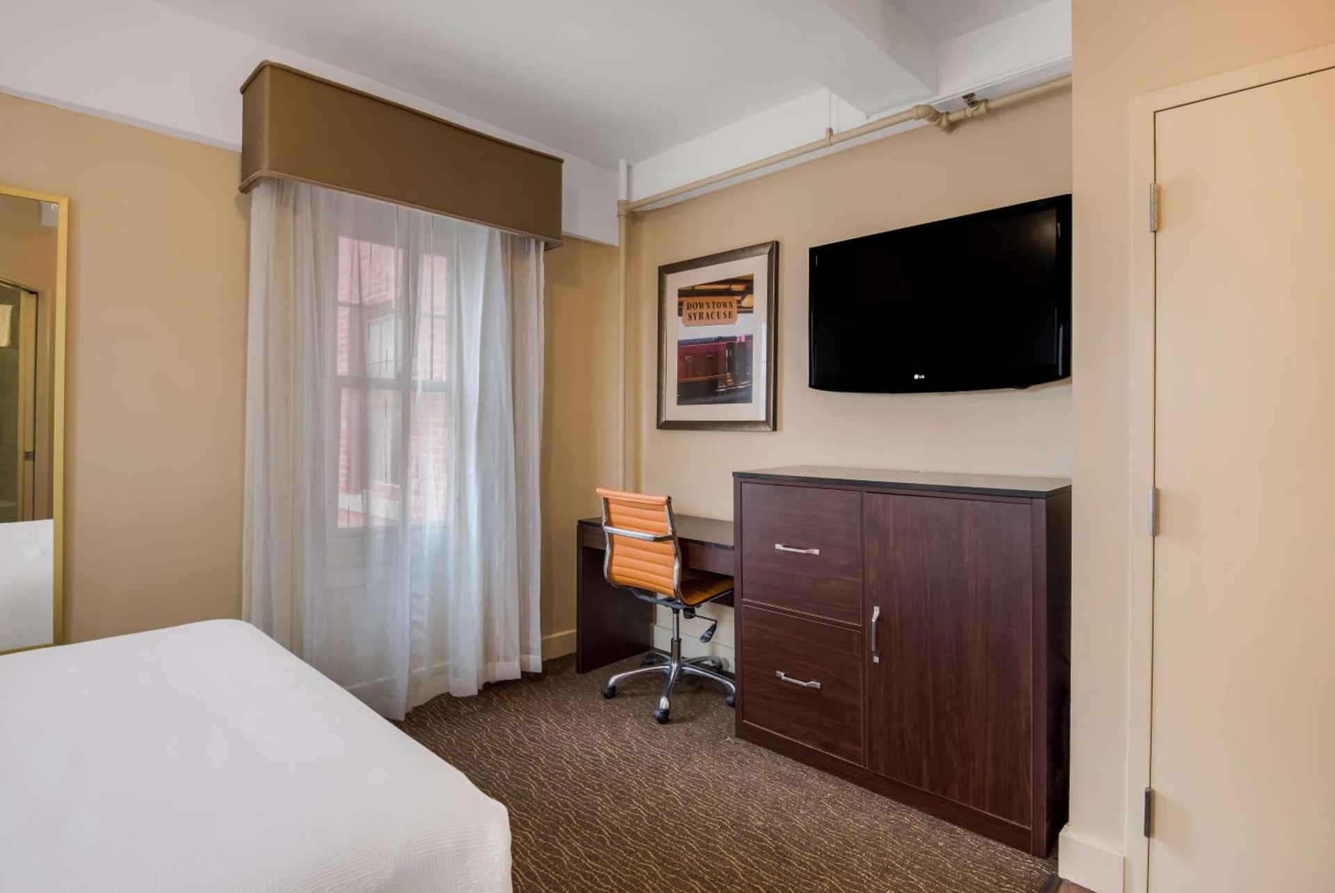Best Western Syracuse Downtown Hotel and Suites photo 16