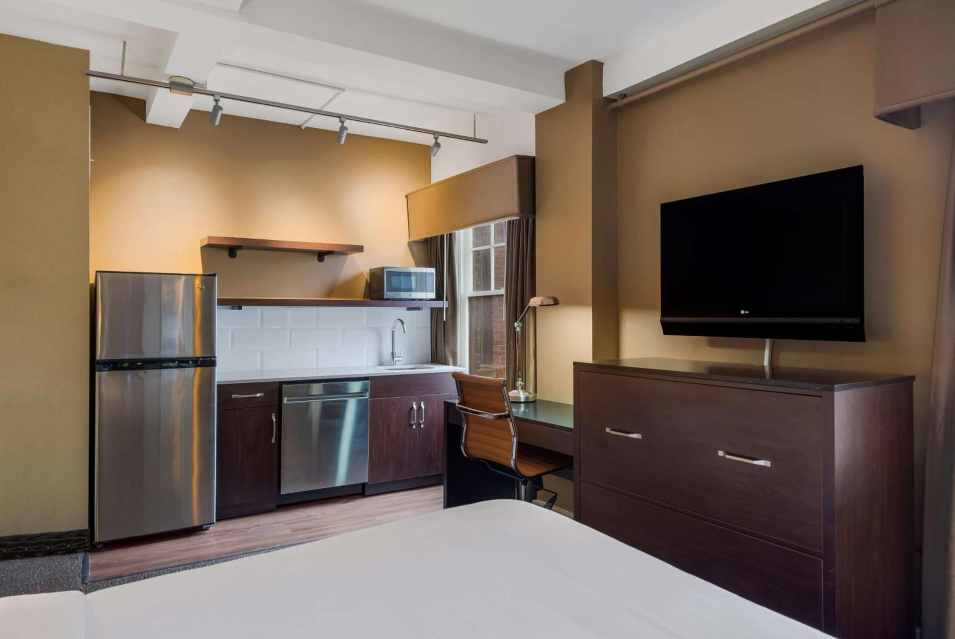Best Western Syracuse Downtown Hotel and Suites photo 8