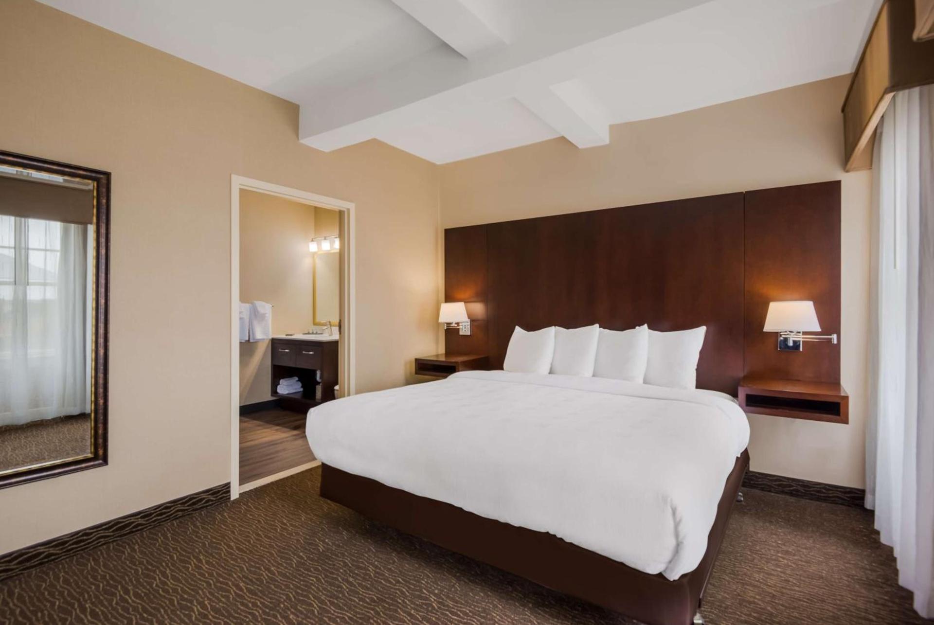 Best Western Syracuse Downtown Hotel and Suites photo 18