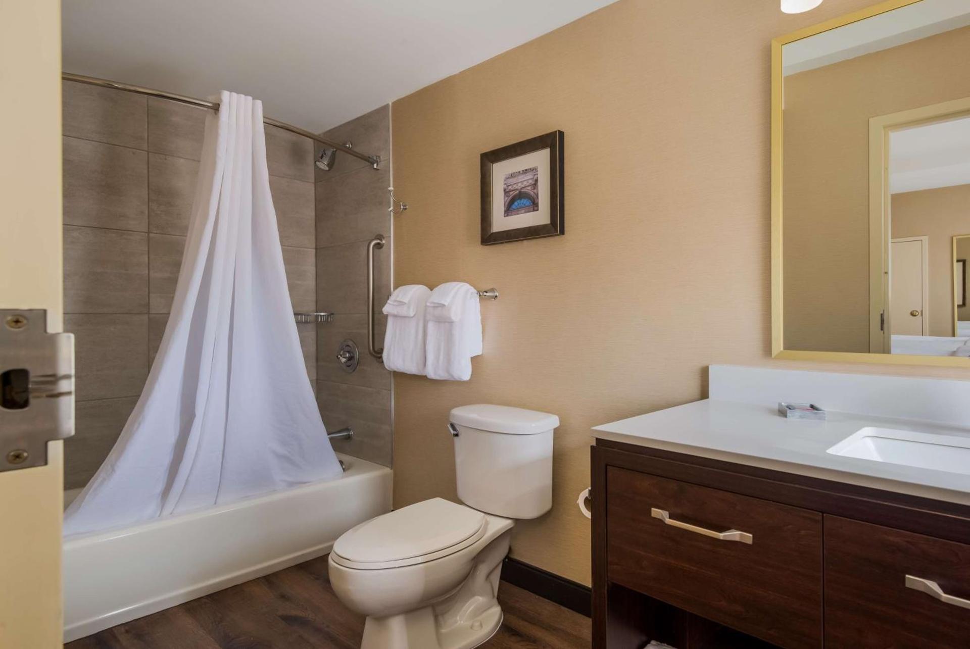 Best Western Syracuse Downtown Hotel and Suites photo 24