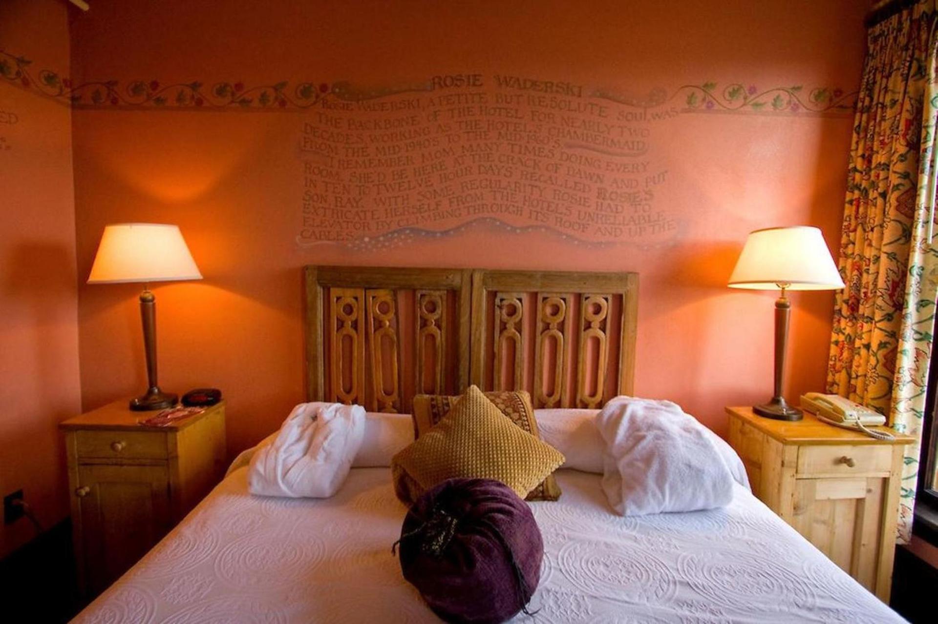 McMenamins Hotel Oregon photo 10