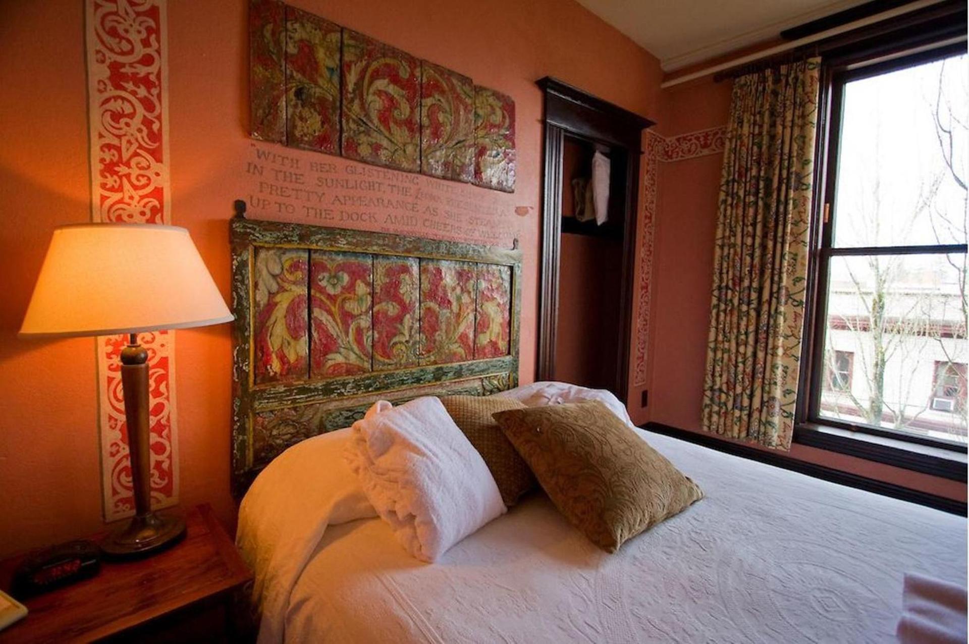 McMenamins Hotel Oregon photo 14
