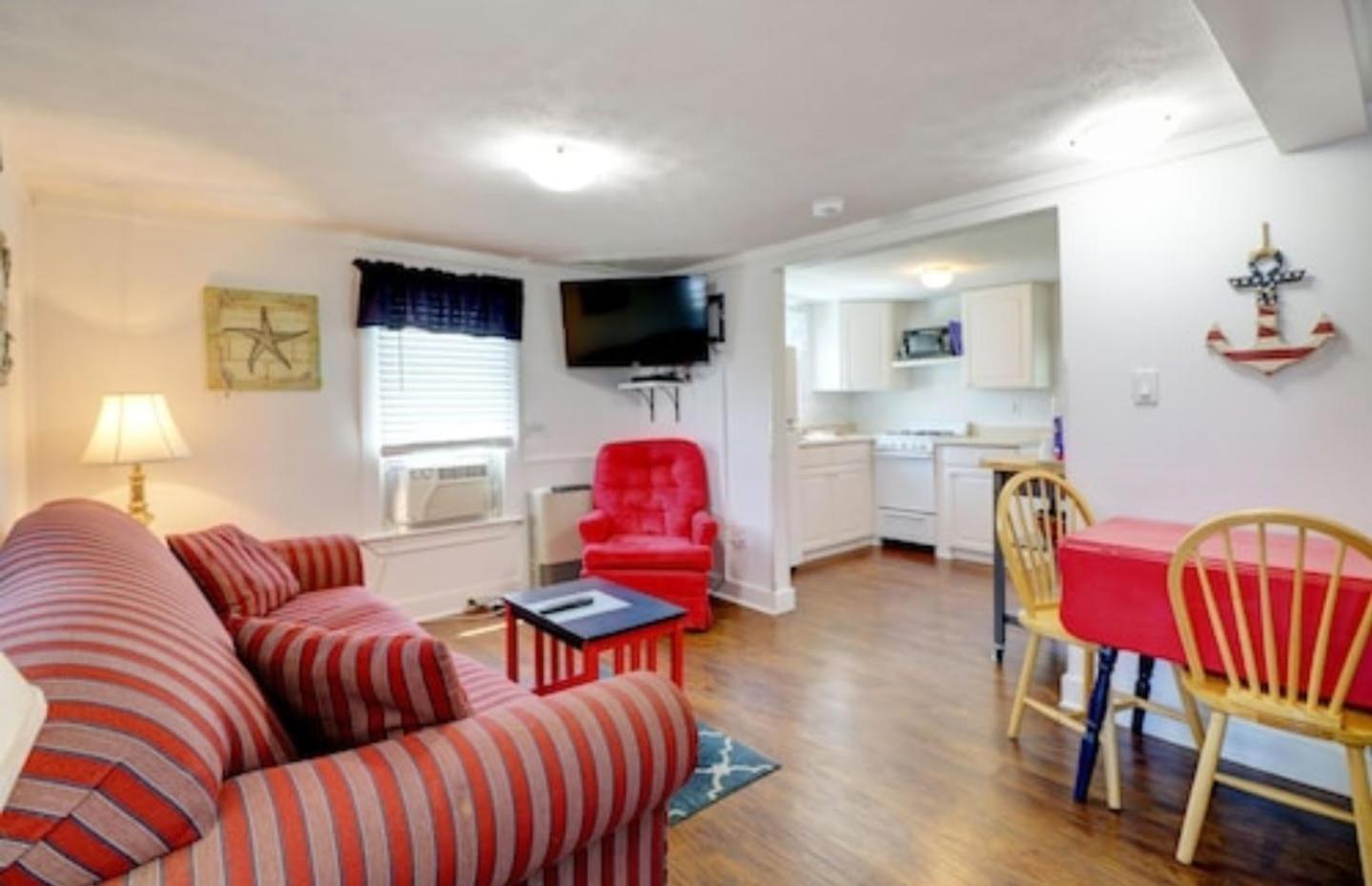 Carriage House Motel Cottages & Suites photo 15