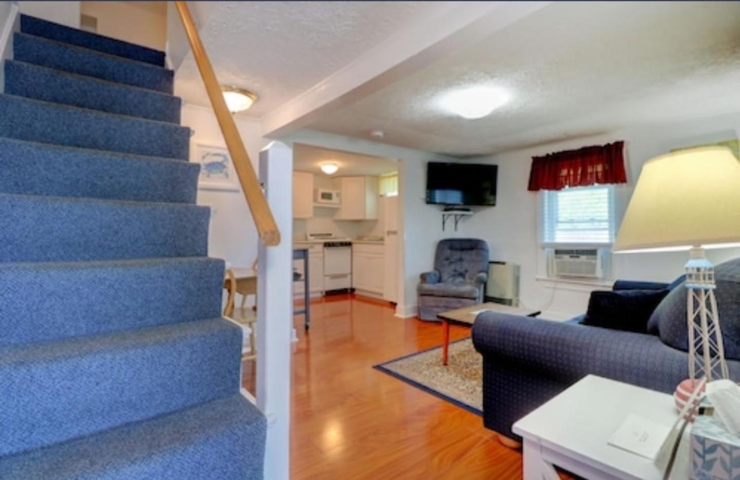 Carriage House Motel Cottages & Suites photo 16
