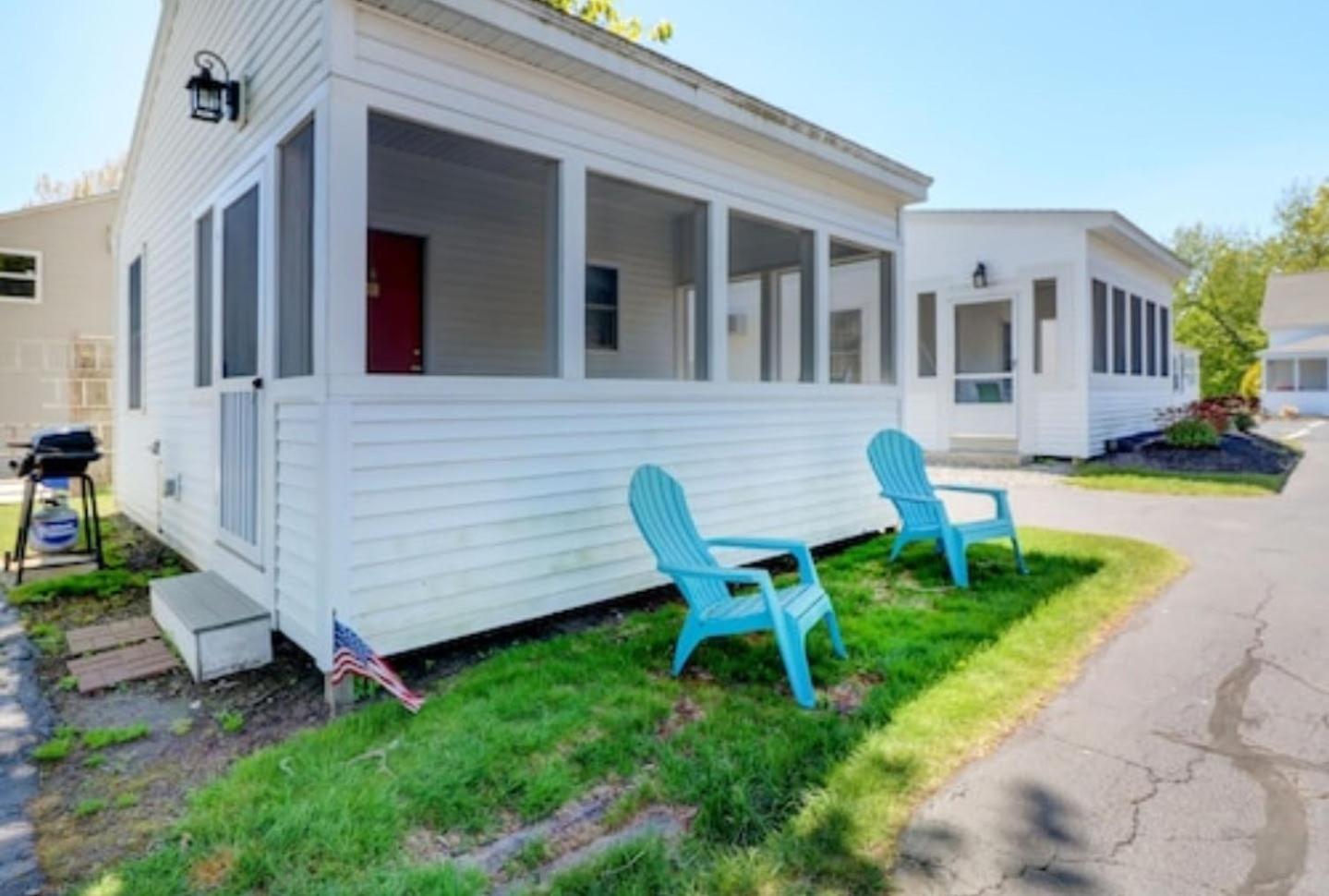 Carriage House Motel Cottages & Suites photo 19