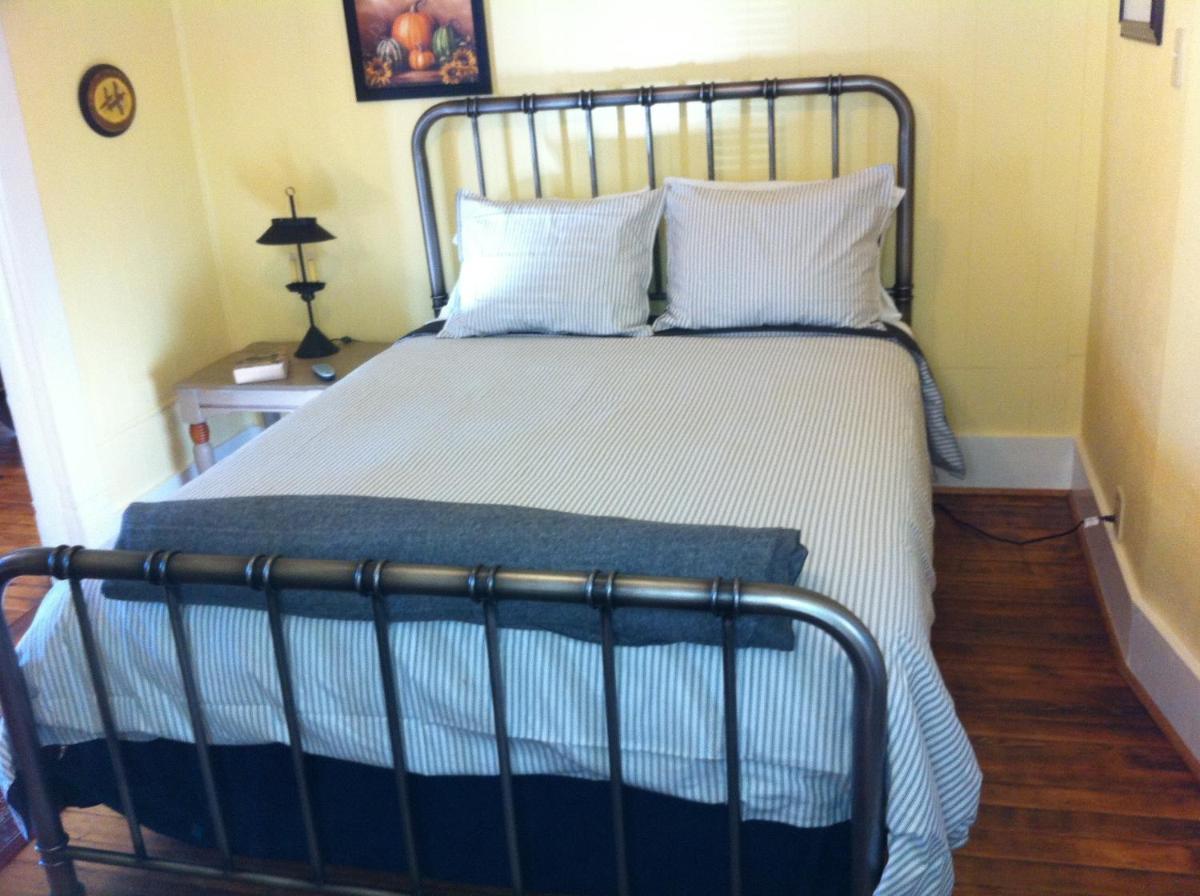 Brooks House Suites photo 16