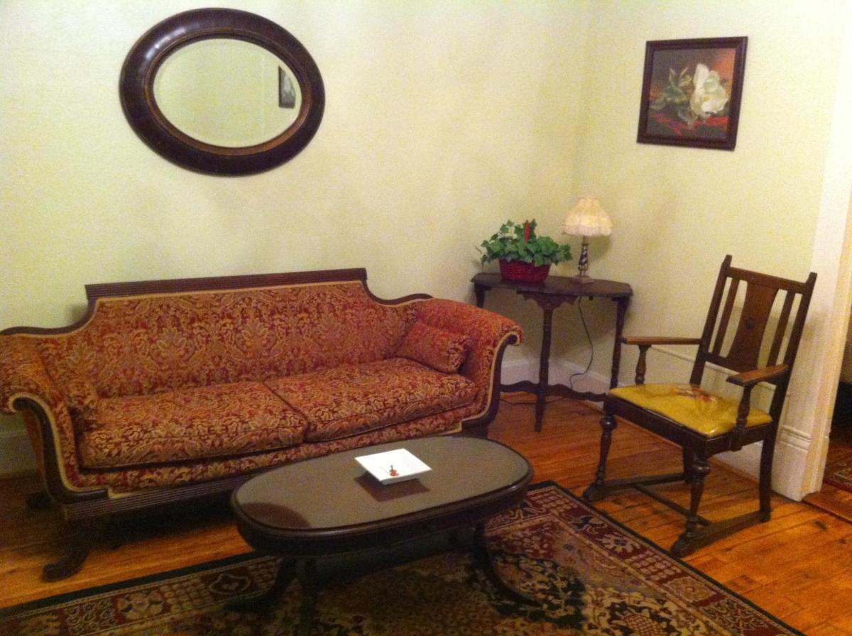 Brooks House Suites photo 3