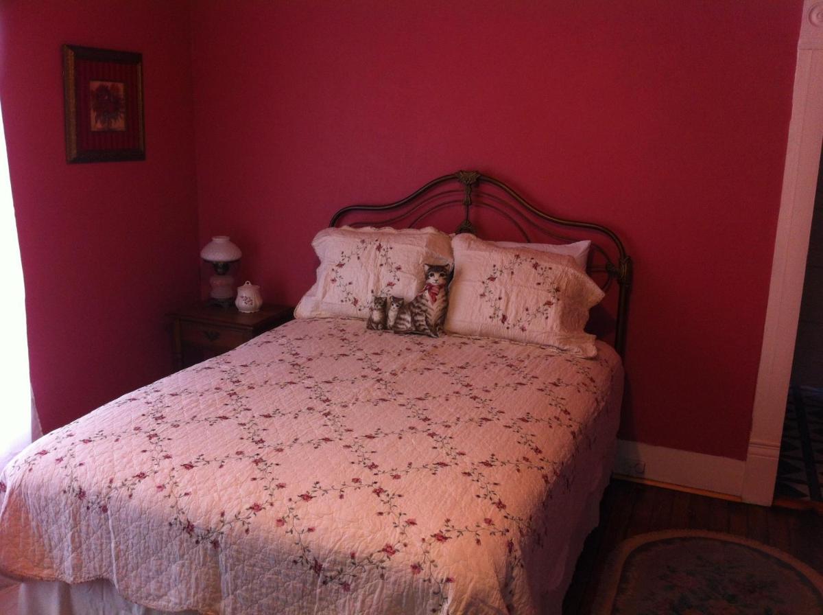Brooks House Suites photo 11
