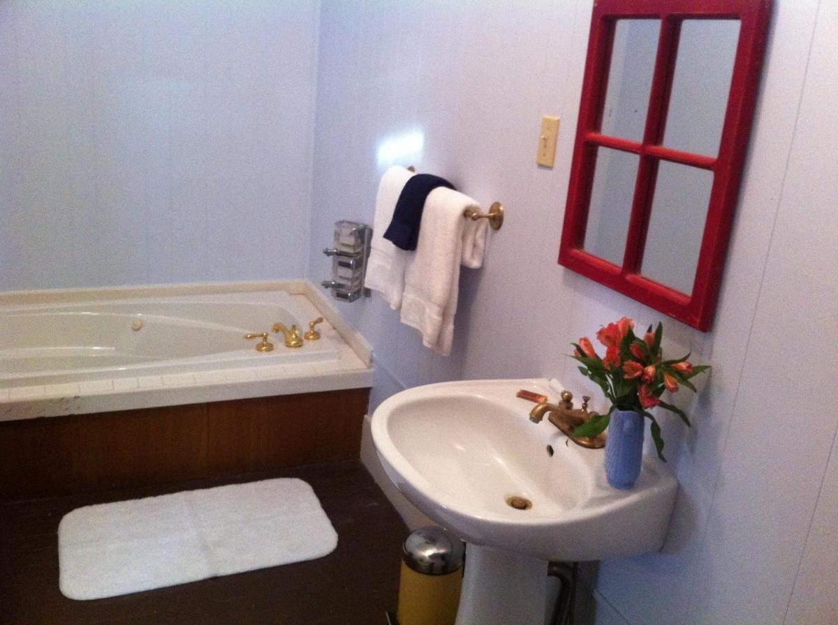 Brooks House Suites photo 7