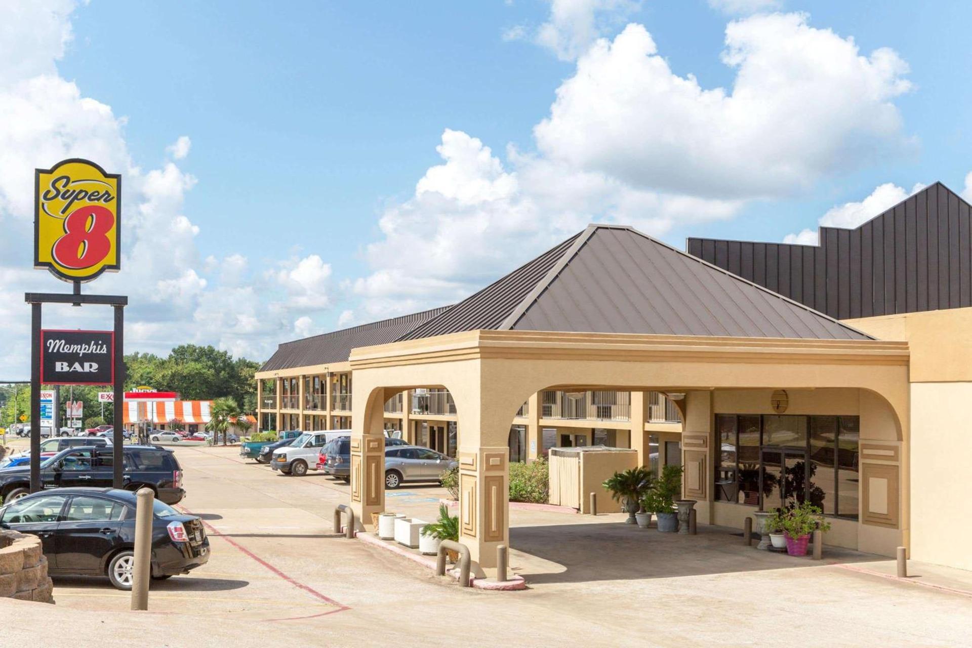 Super 8 by Wyndham Longview/North photo 27