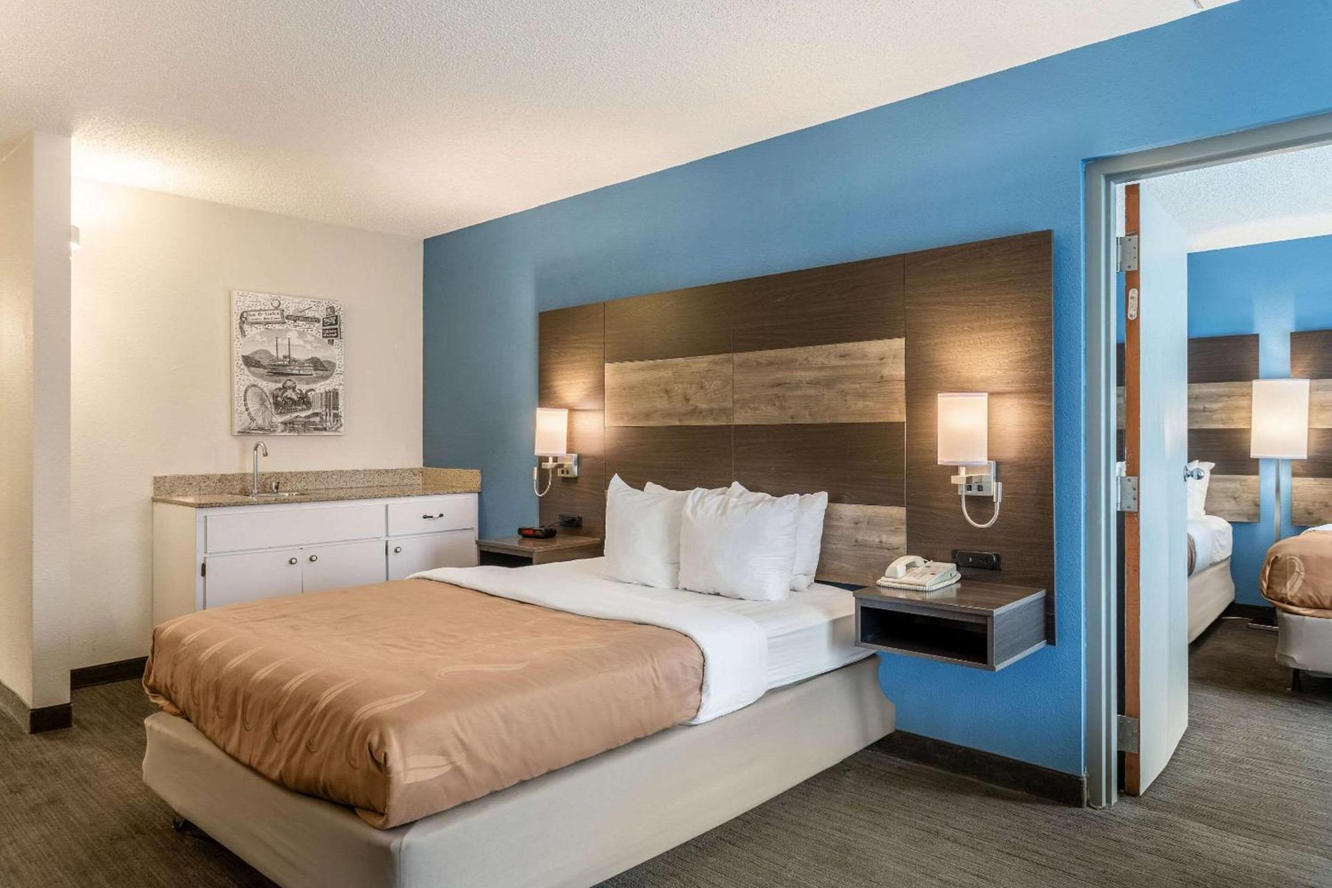 Quality Inn Branson On the Strip photo 32