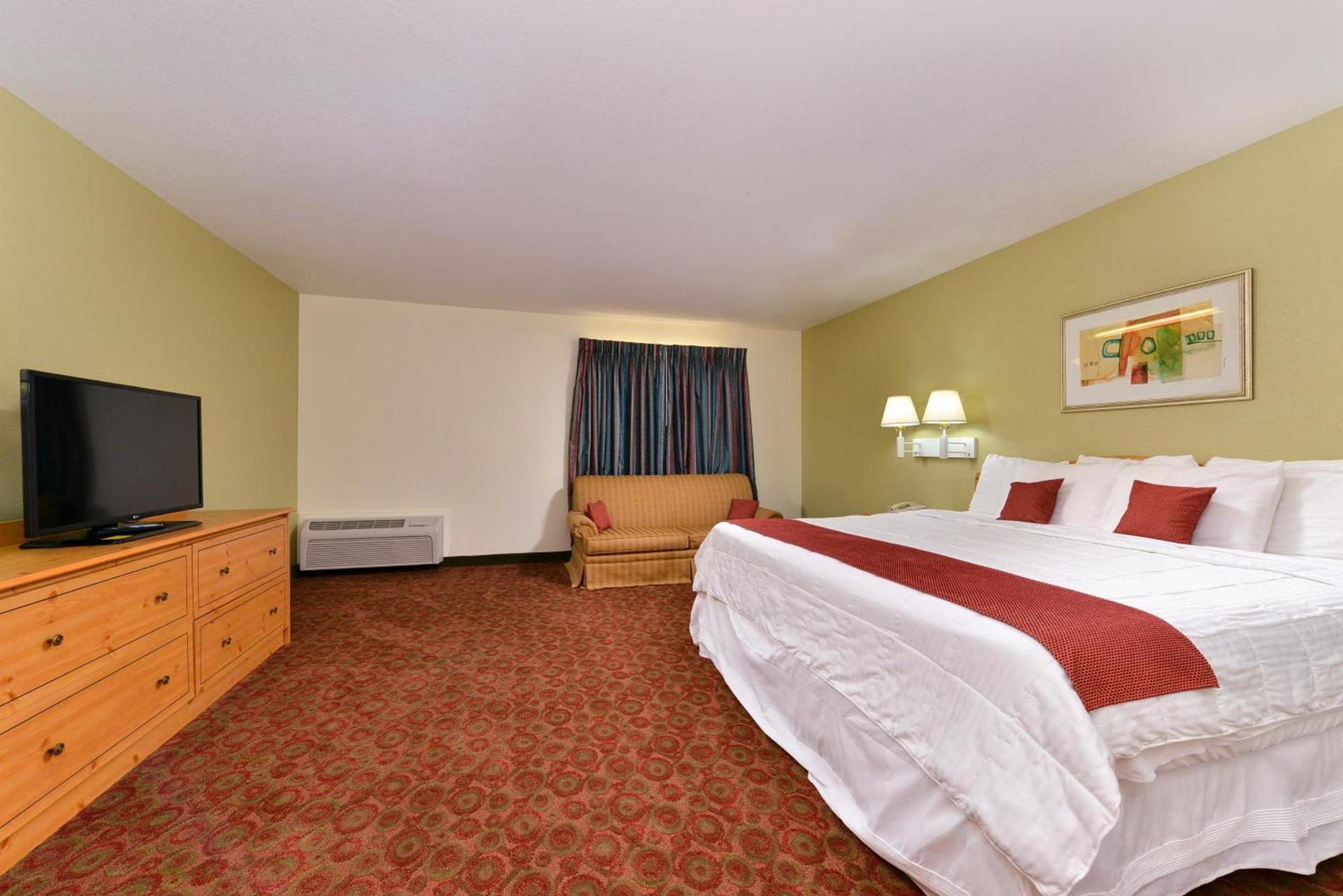 Americas Best Value Inn & Suites-Winnie photo 11