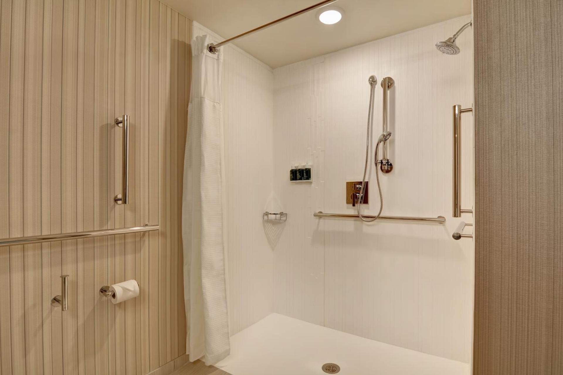 Courtyard by Marriott Bentonville Rogers Promenade photo 44