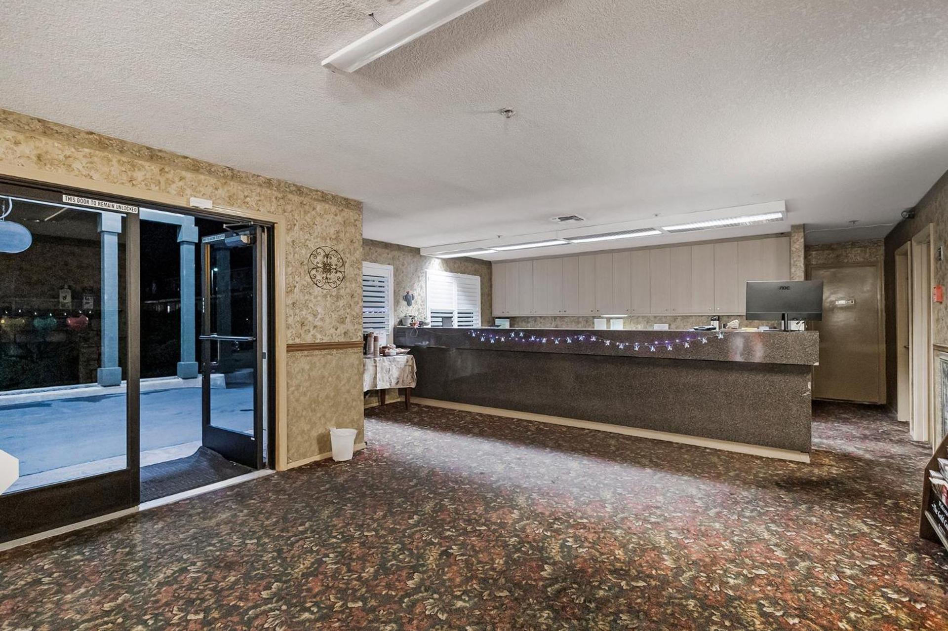 Country Inn Sonora photo 30