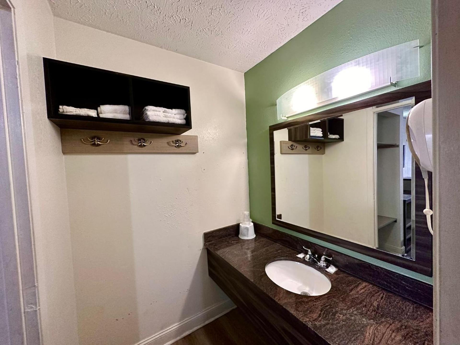 Park Inn by Radisson, Pigeon Forge South photo 37