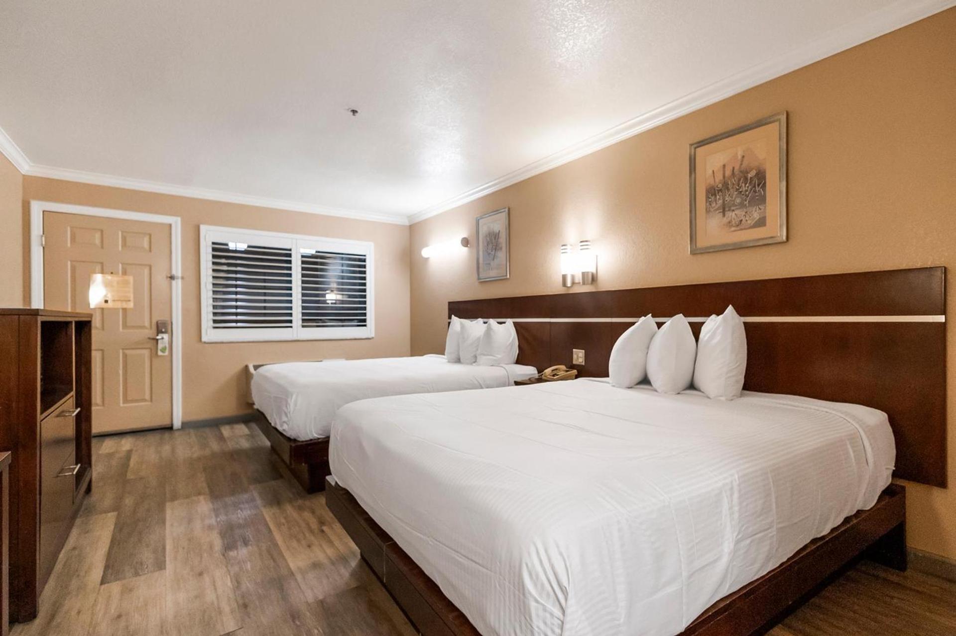 Country Inn Sonora photo 45
