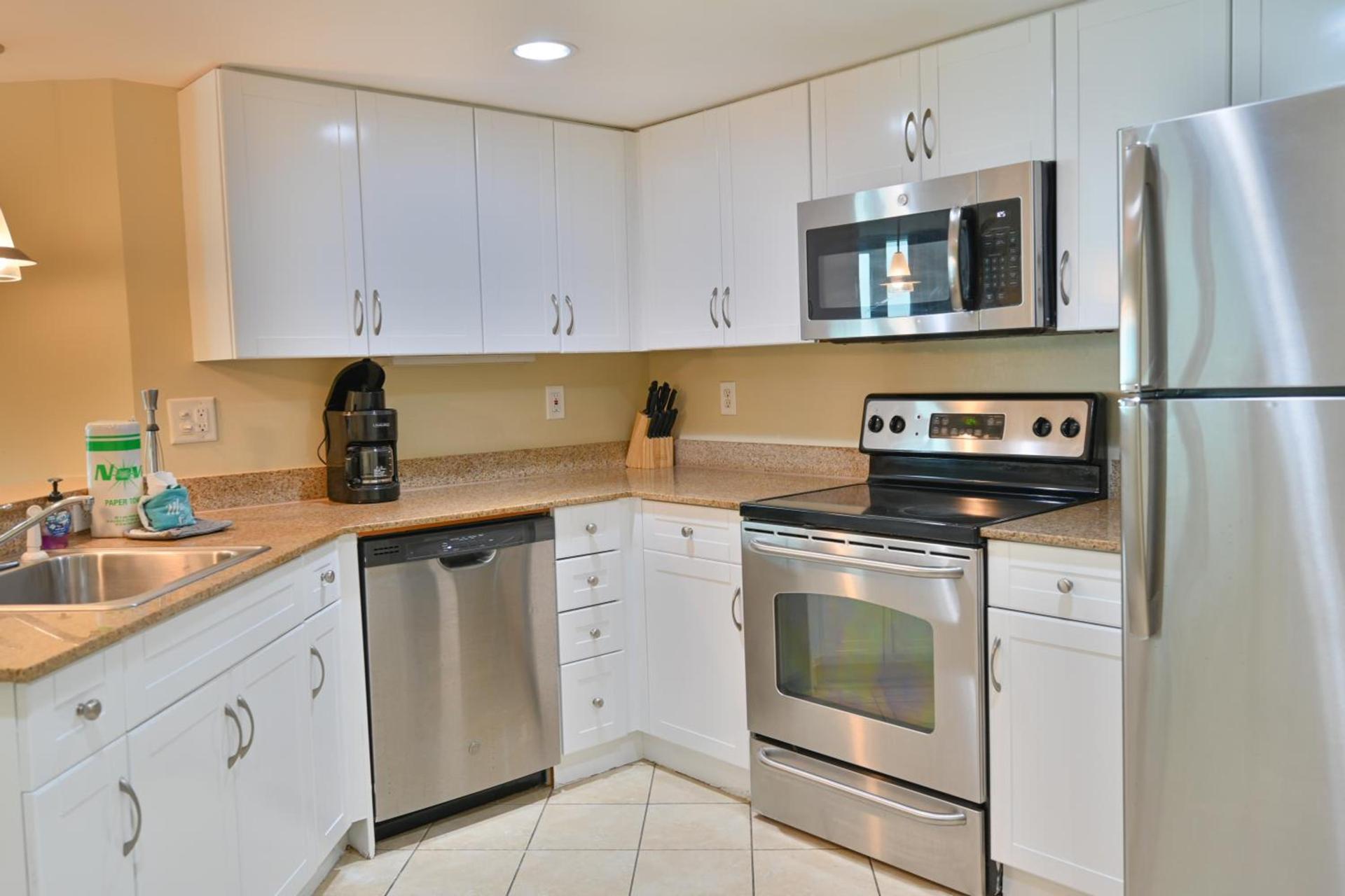 Gorgeous Condo 3 Br 3 Balconies SB 11th Floor photo 25