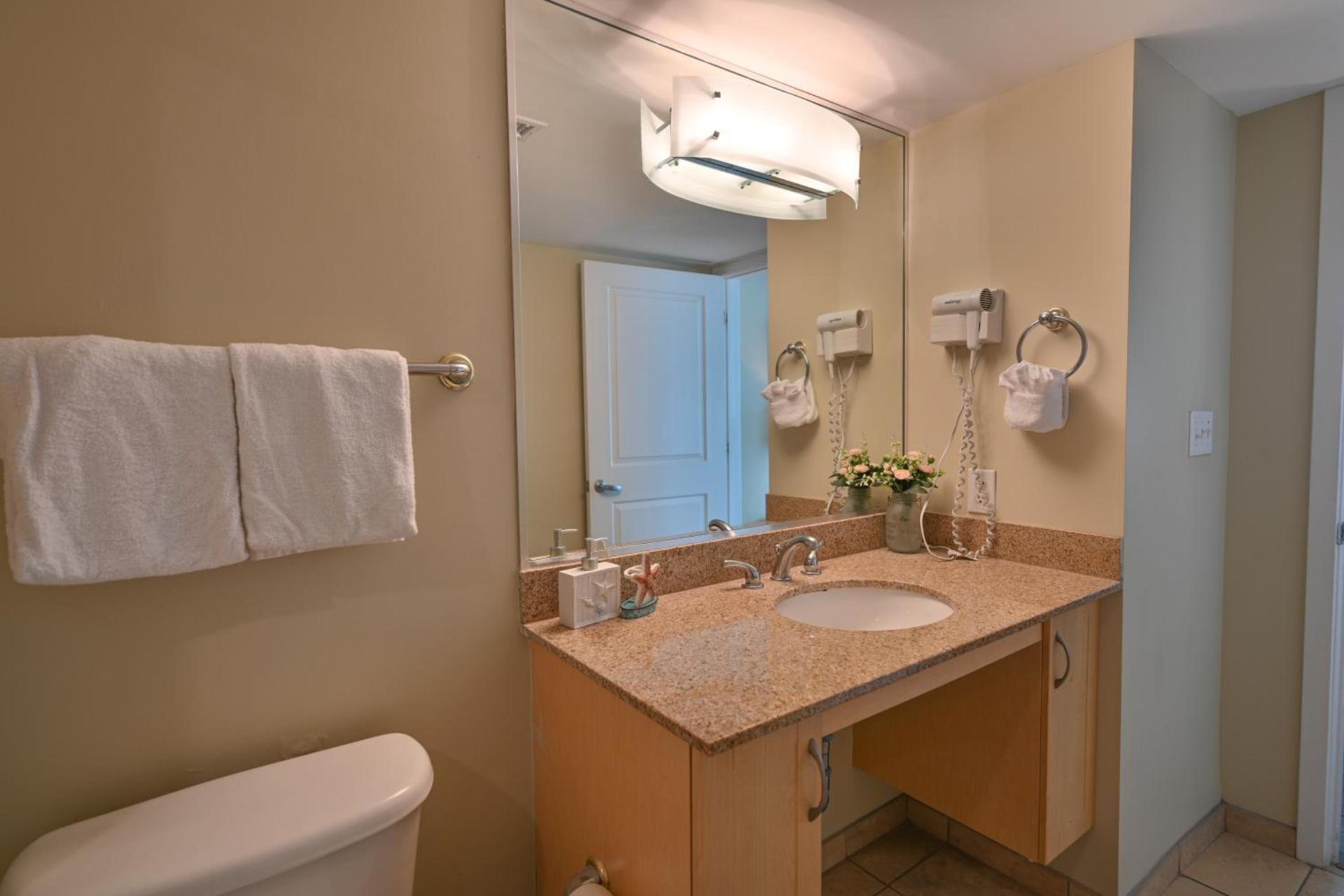 Gorgeous Condo 3 Br 3 Balconies SB 11th Floor photo 60