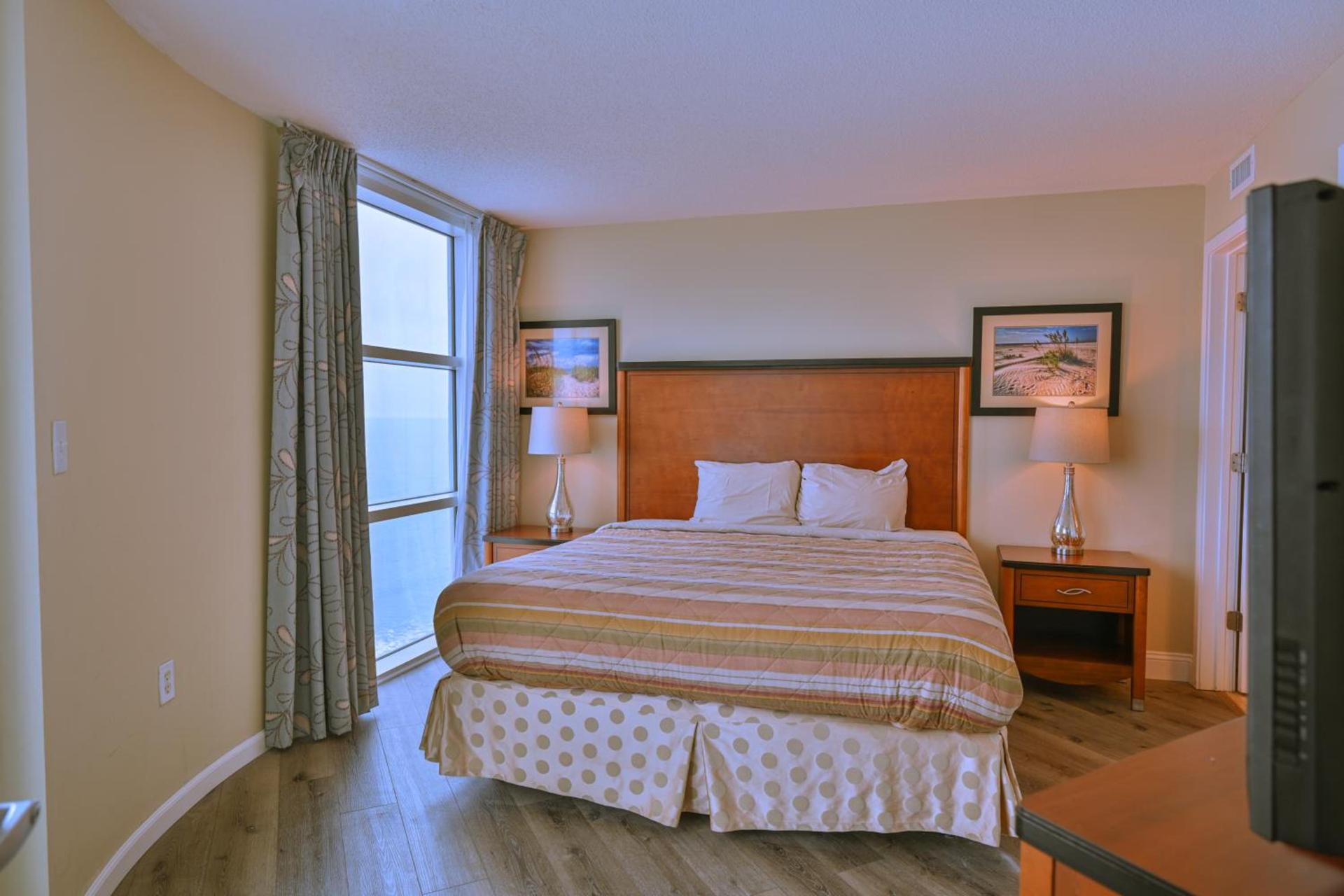 Gorgeous Condo 3 Br 3 Balconies SB 11th Floor photo 53