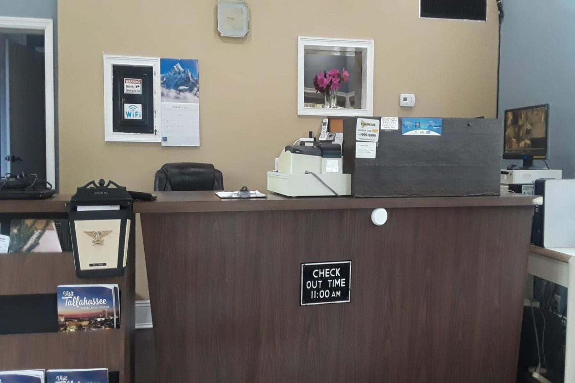 OYO Hotel Tallahassee Downtown photo 5